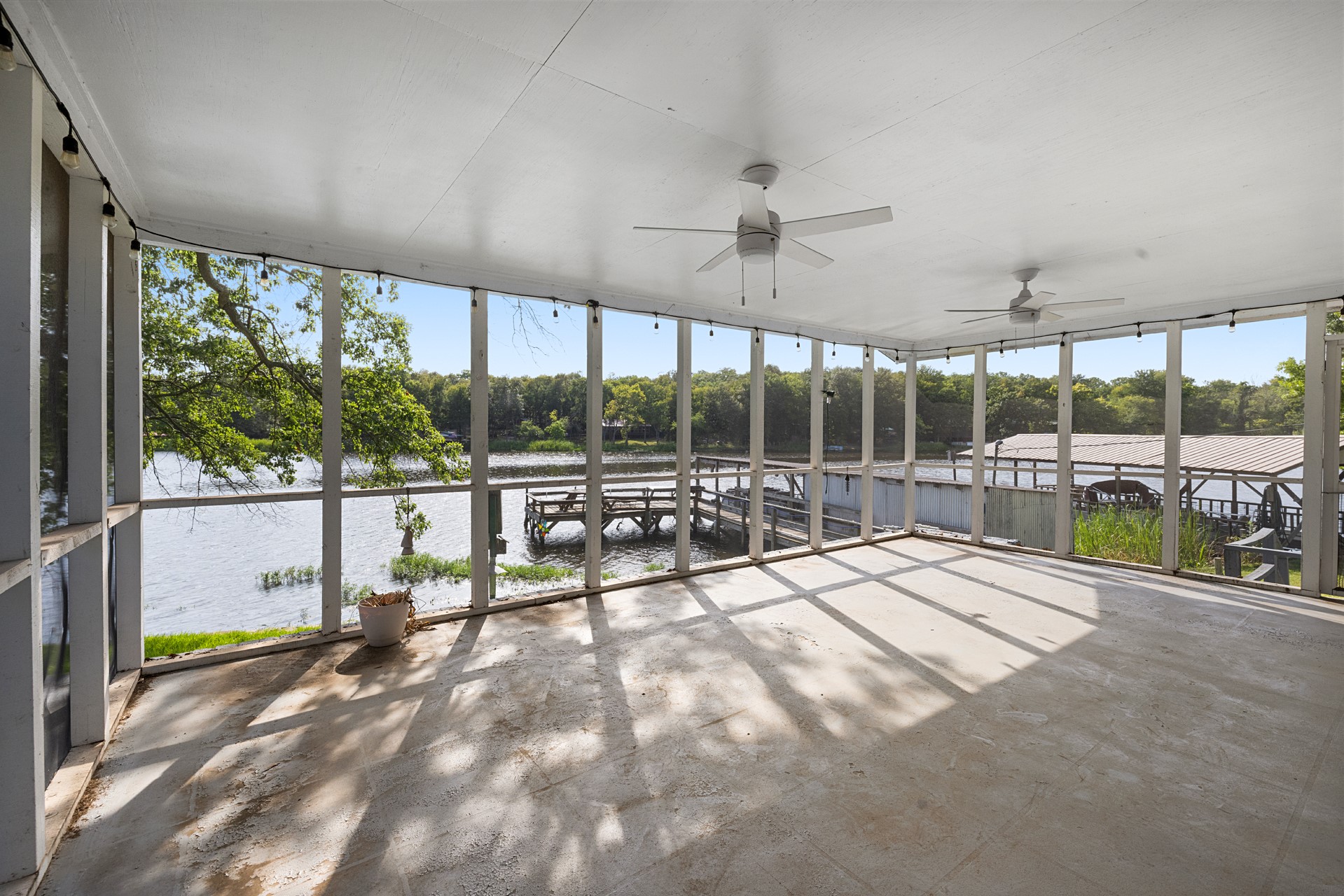 1068 Lakeside Fort Towson OK 74735