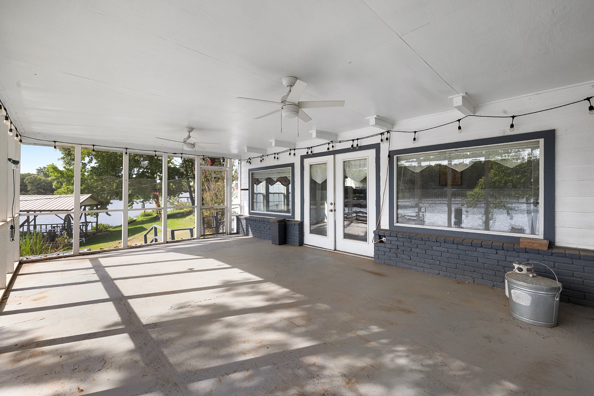 1068 Lakeside Fort Towson OK 74735