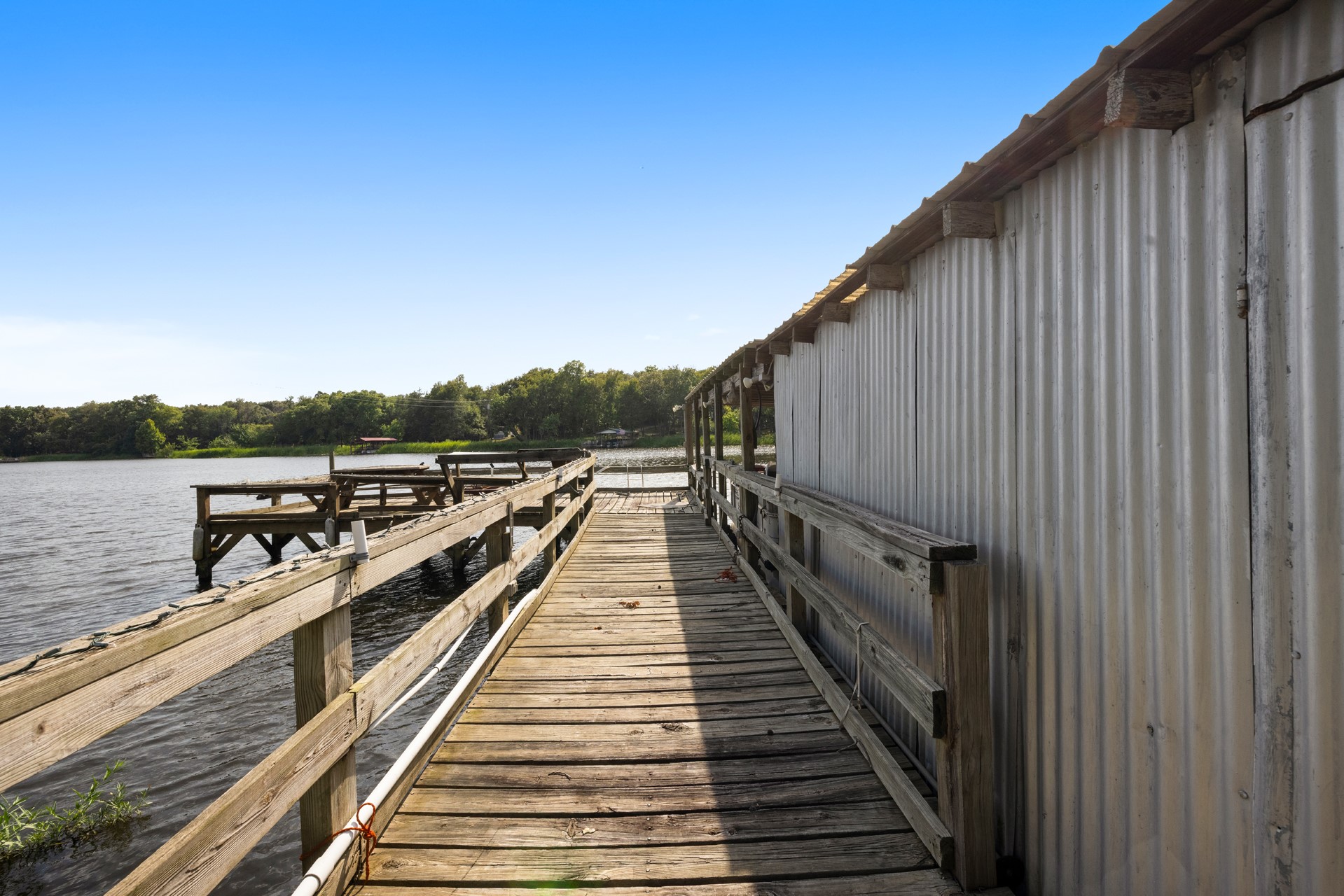 1068 Lakeside Fort Towson OK 74735