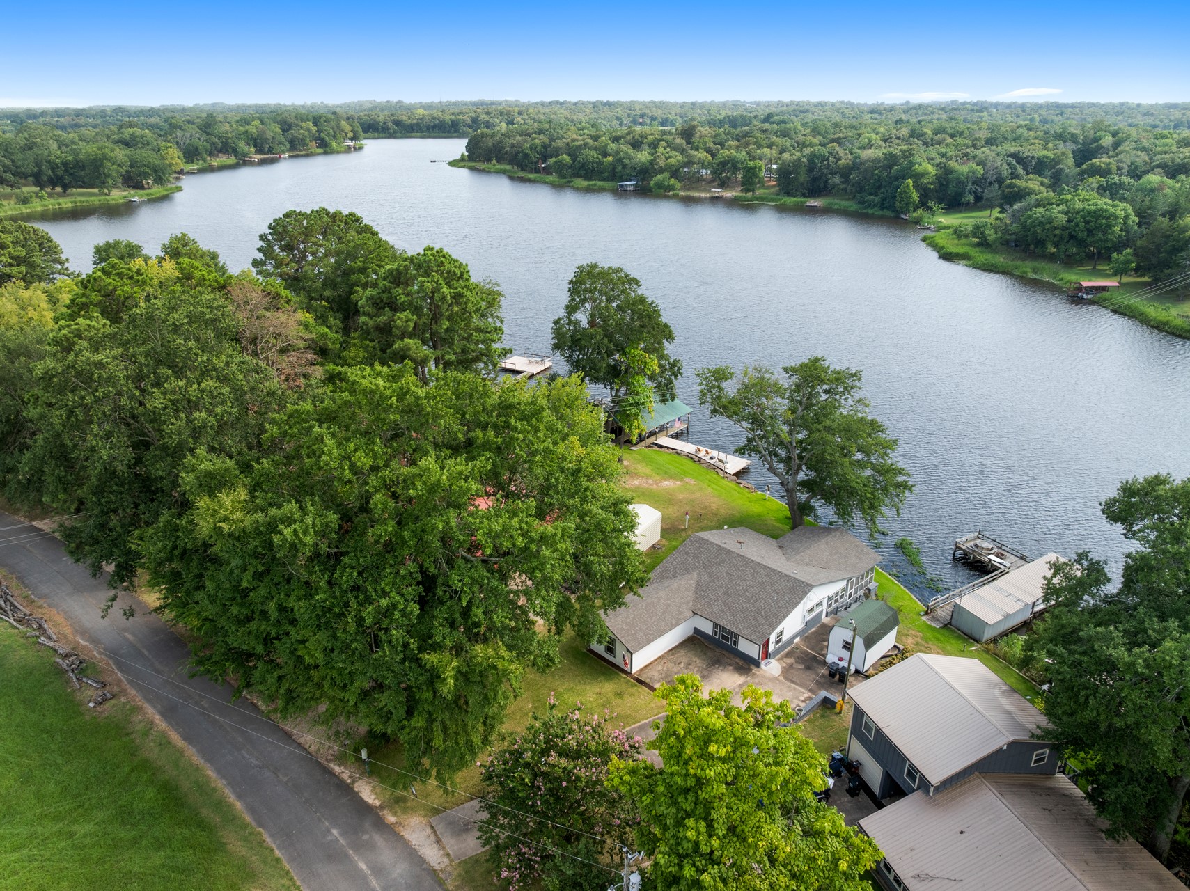 1068 Lakeside Fort Towson OK 74735