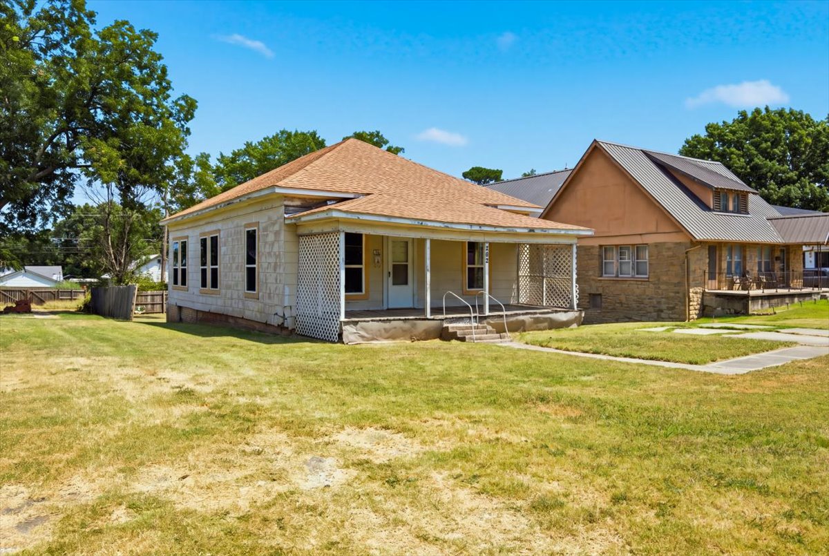 222 W 17th Ada OK 74820