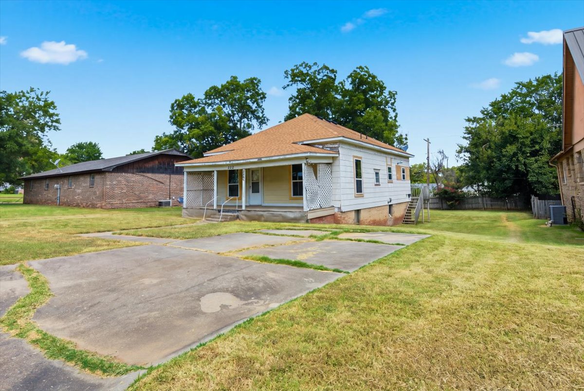 222 W 17th Ada OK 74820