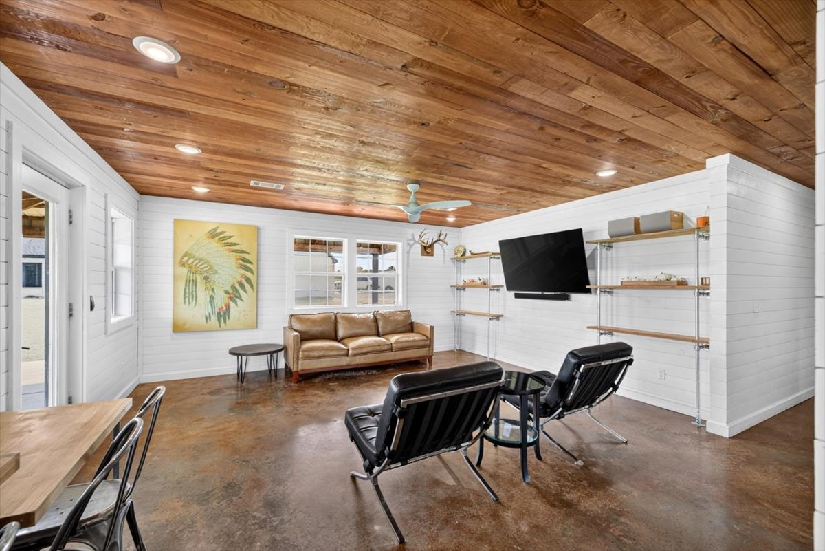18695 Sand Plant Road Spiro OK 74959