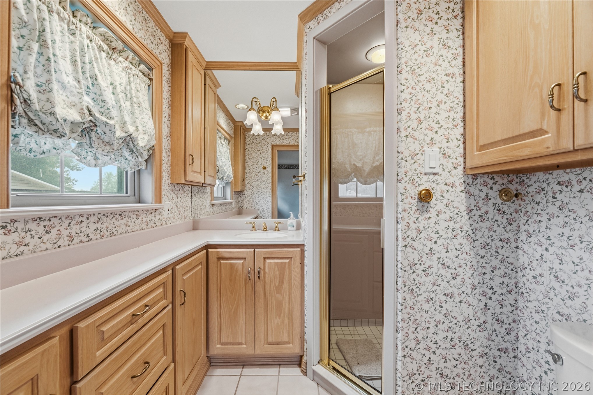 820 W Davis Drive Nowata OK 74048