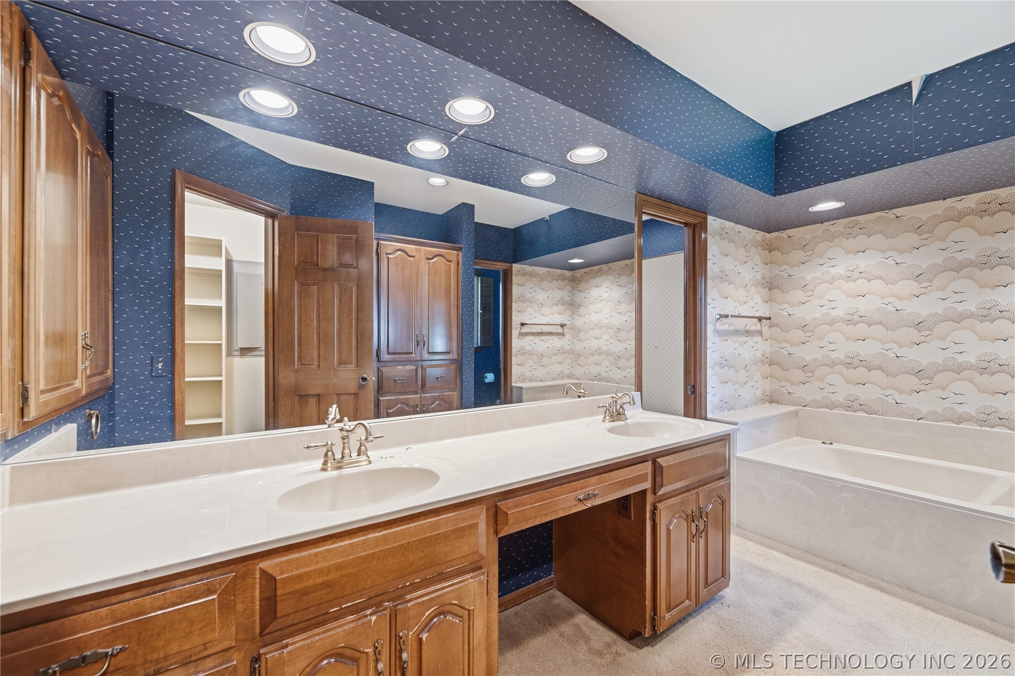 820 W Davis Drive Nowata OK 74048