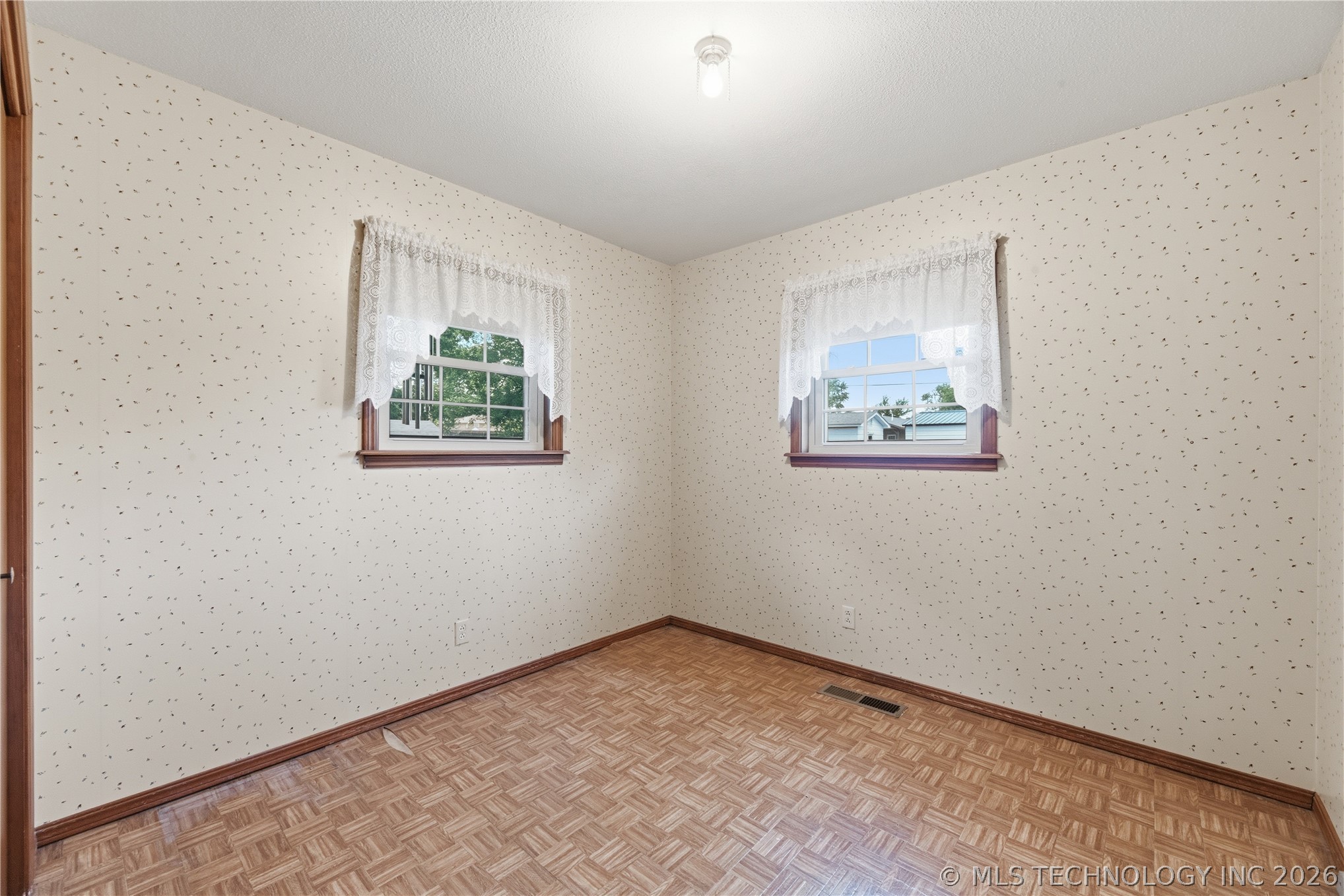 820 W Davis Drive Nowata OK 74048