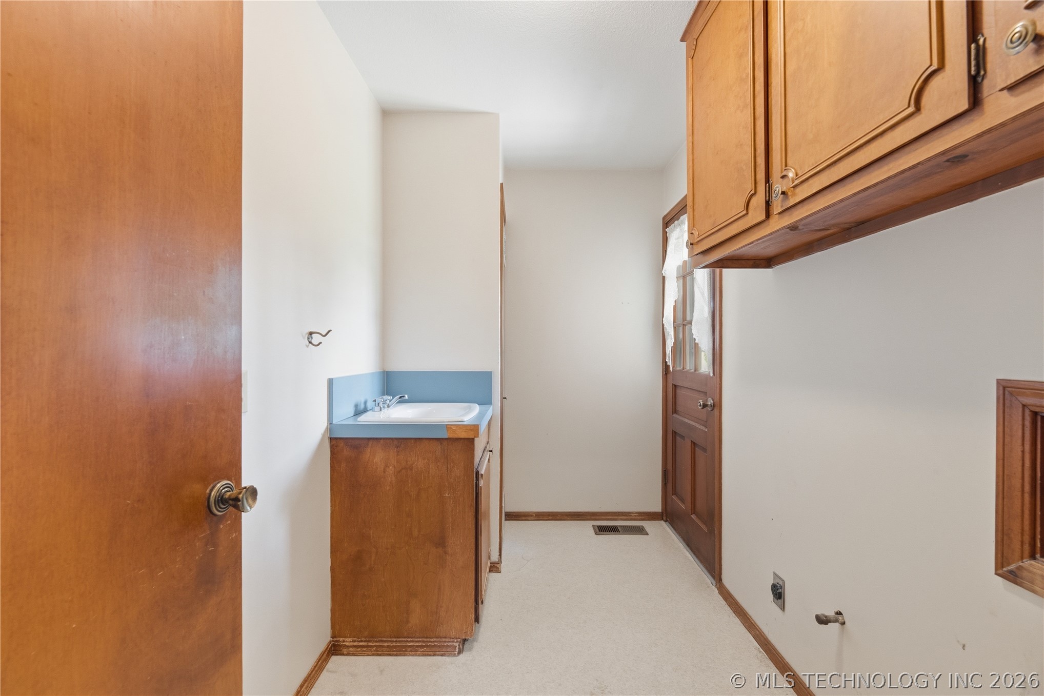 820 W Davis Drive Nowata OK 74048