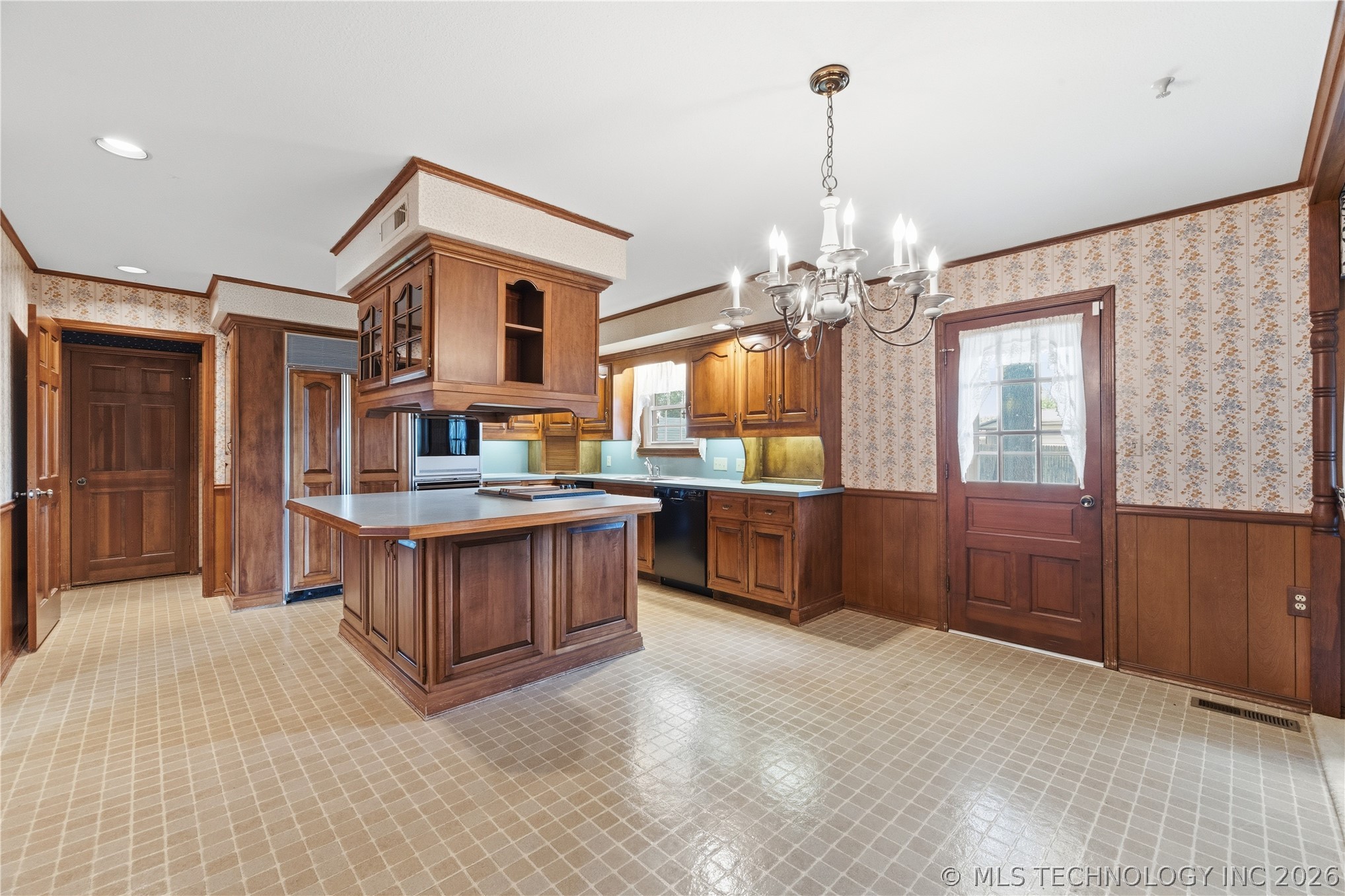 820 W Davis Drive Nowata OK 74048