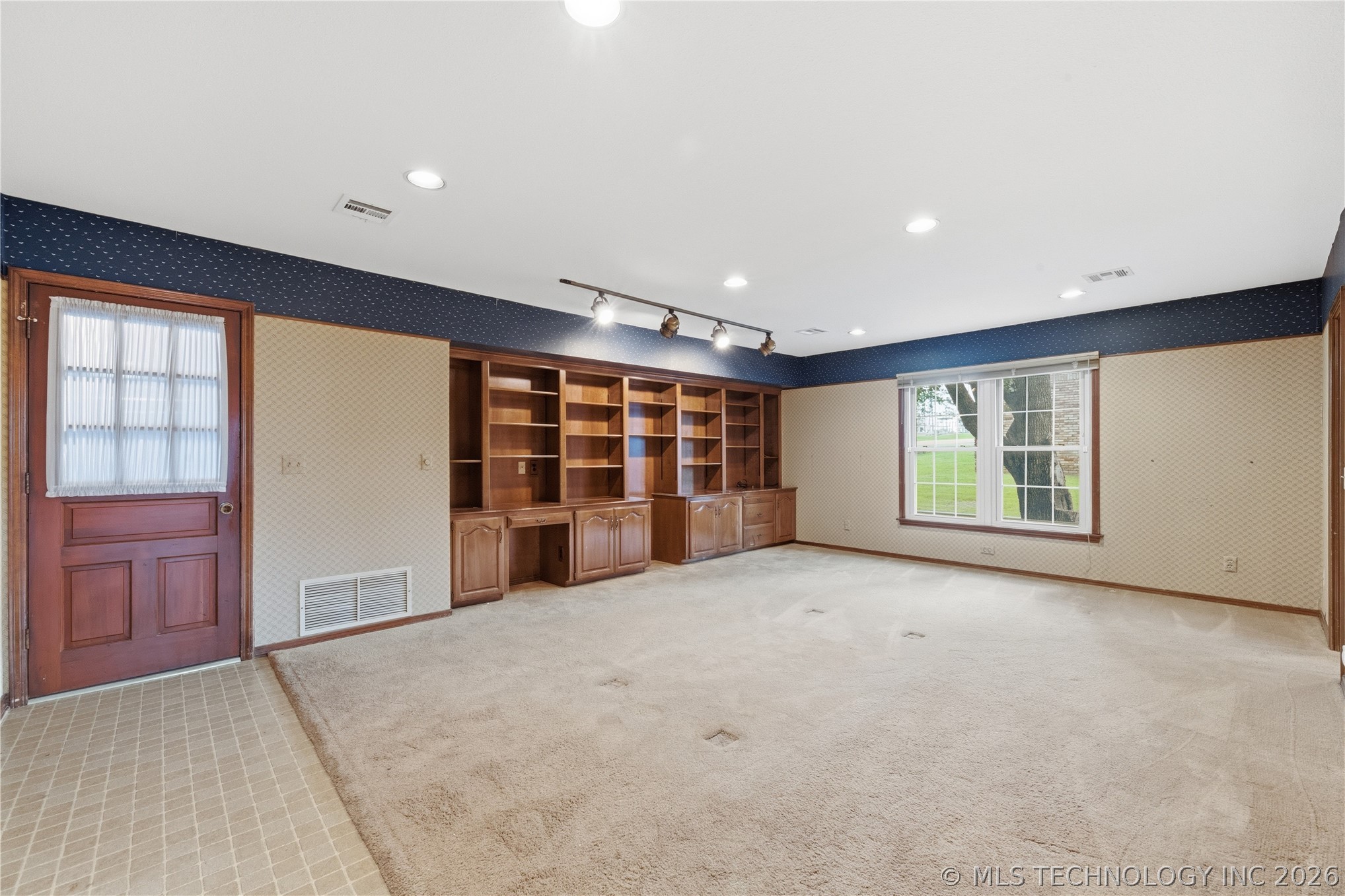 820 W Davis Drive Nowata OK 74048