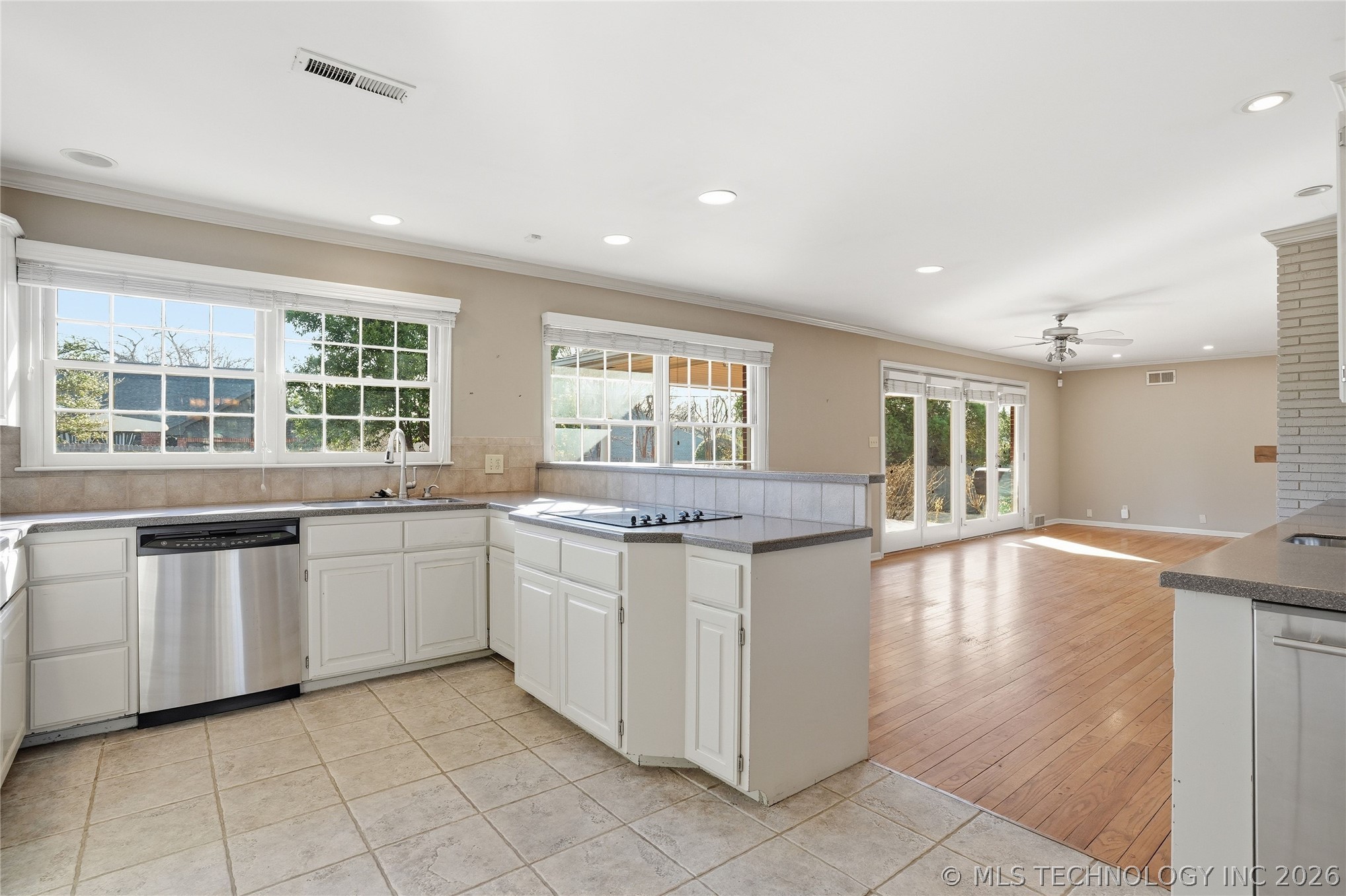 3127 S Lewis Avenue Tulsa OK 74105