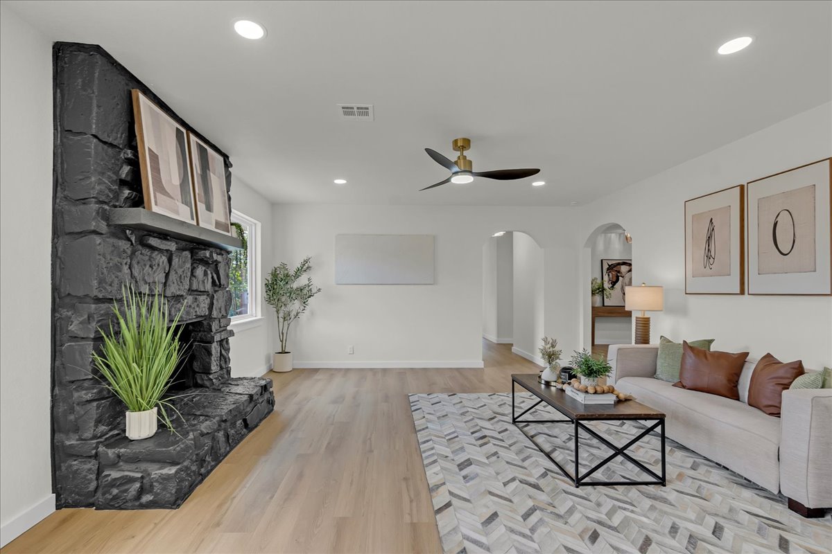 2301 W Oklahoma Place Tulsa OK 74127