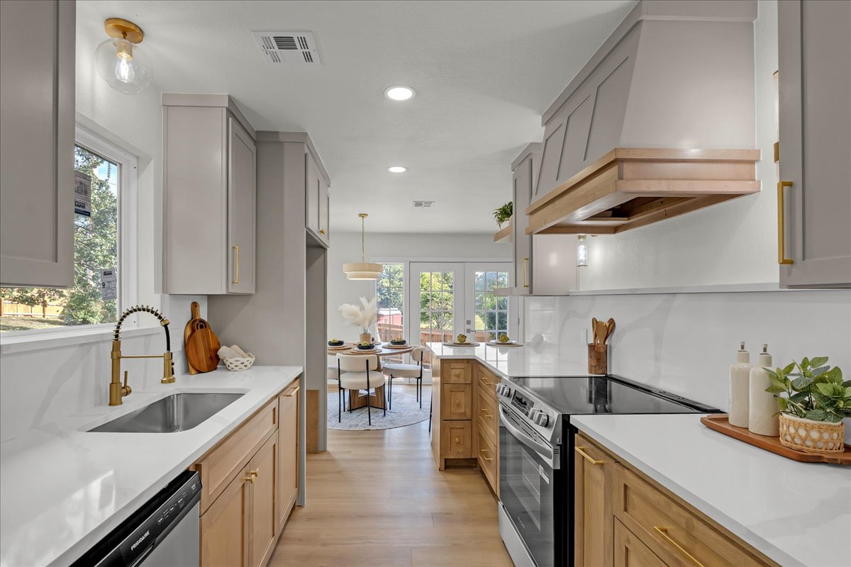 2301 W Oklahoma Place Tulsa OK 74127