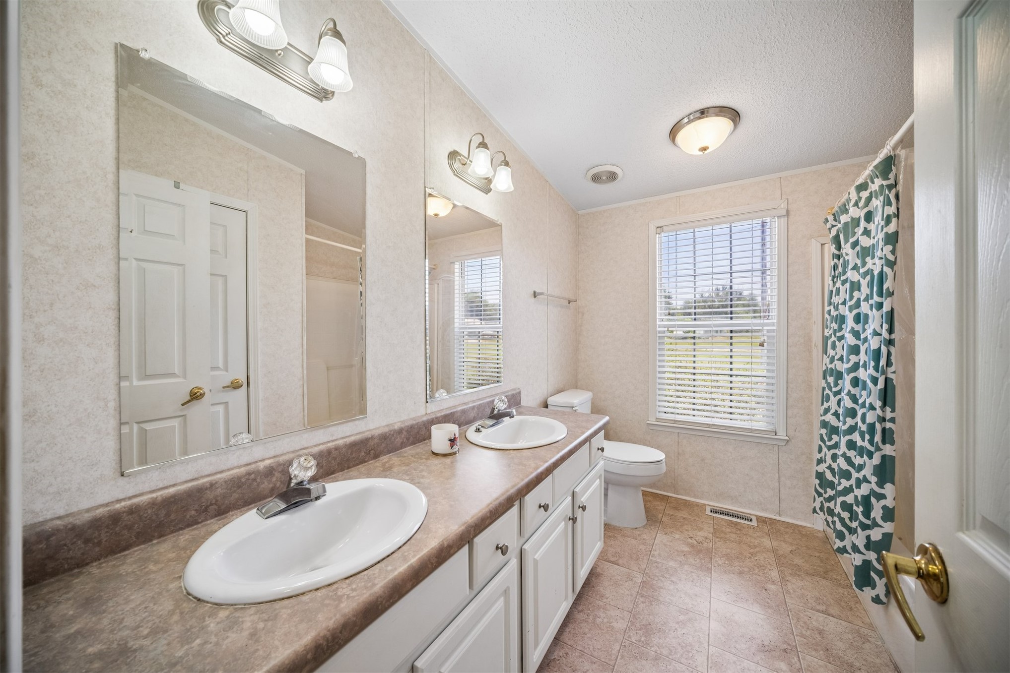 15575 Beaumont Place Mounds OK 74047