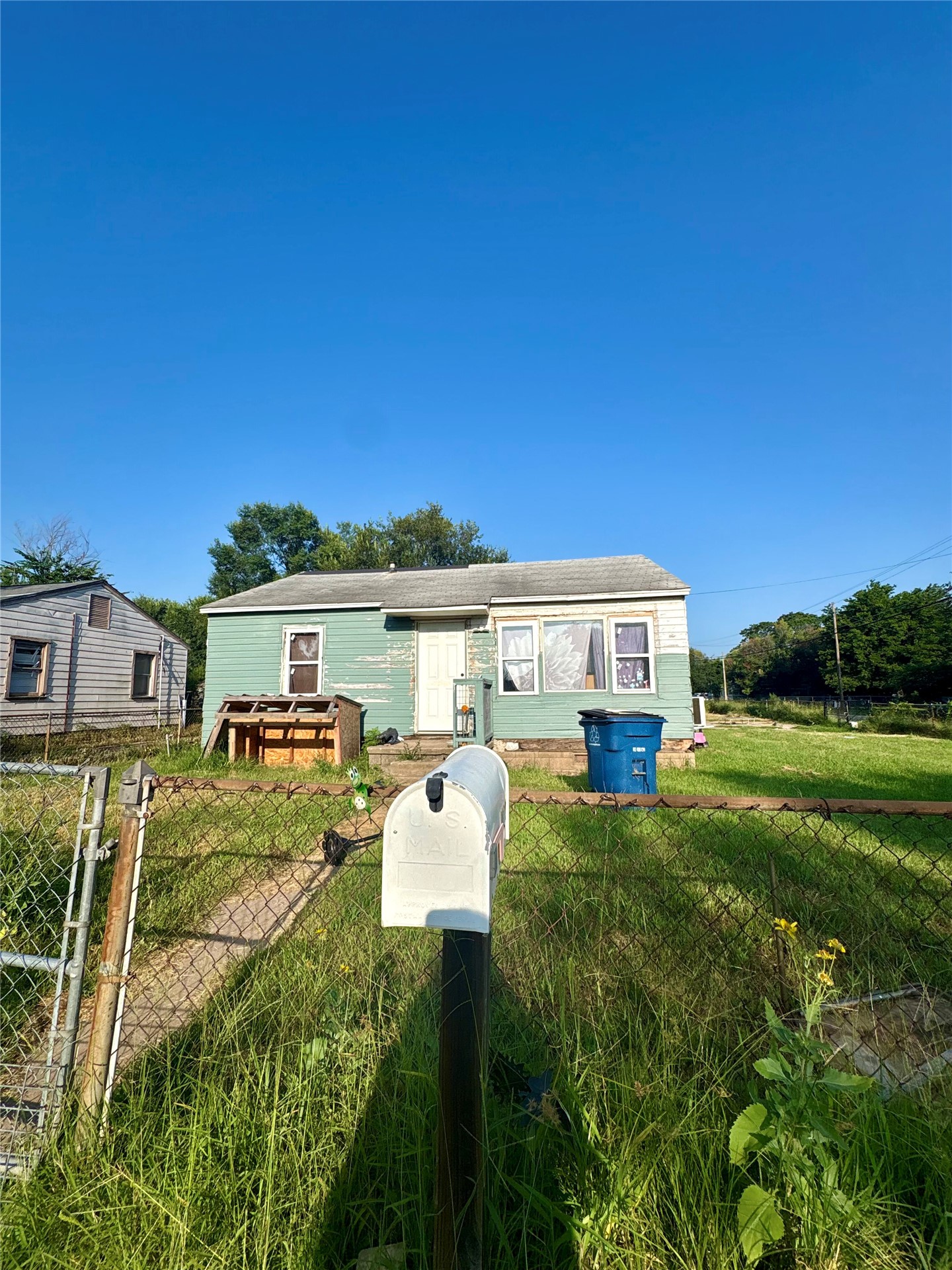 1104 S 53rd West Avenue Tulsa OK 74127