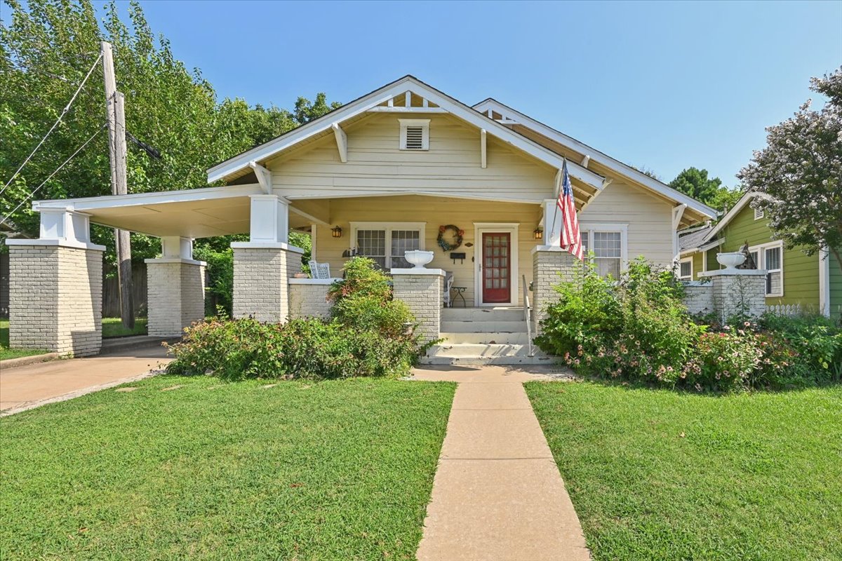 2115 E 17th Place Tulsa OK 74104
