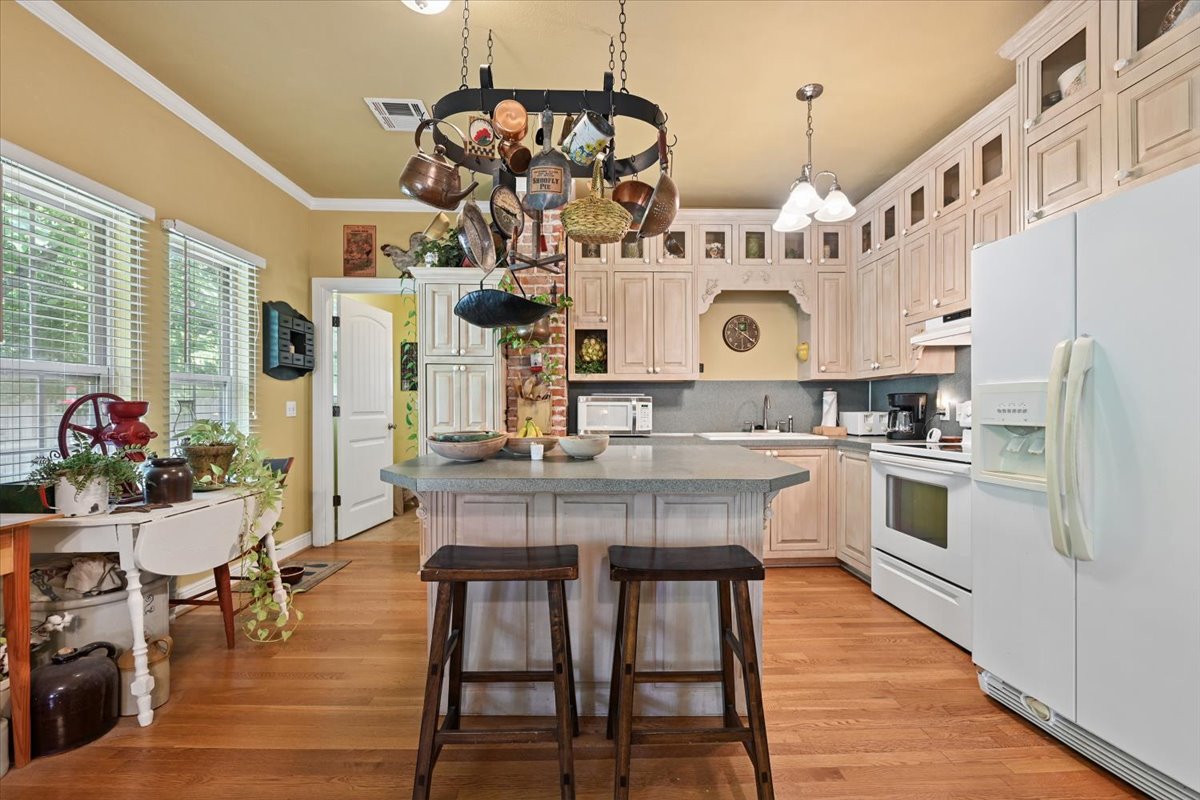 2115 E 17th Place Tulsa OK 74104