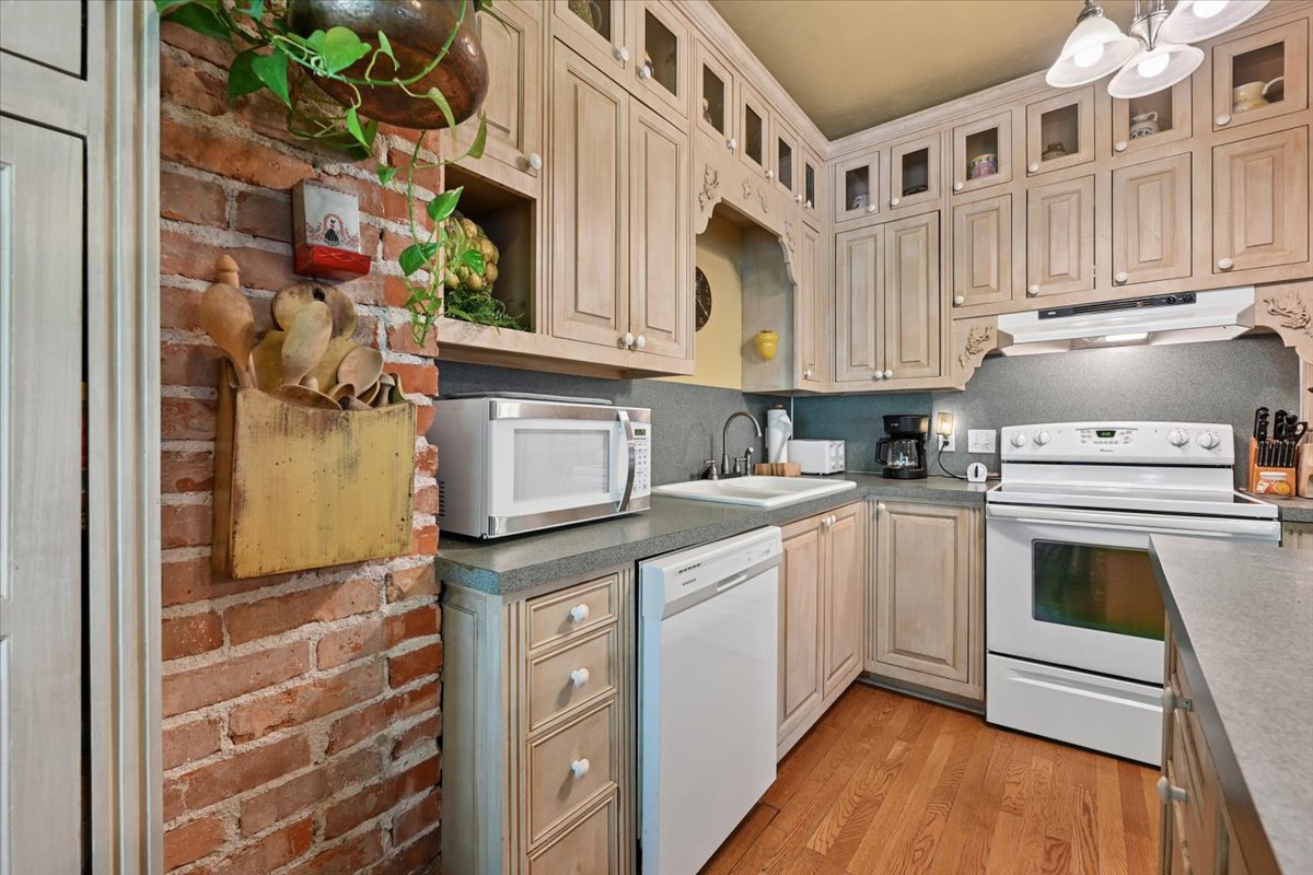 2115 E 17th Place Tulsa OK 74104