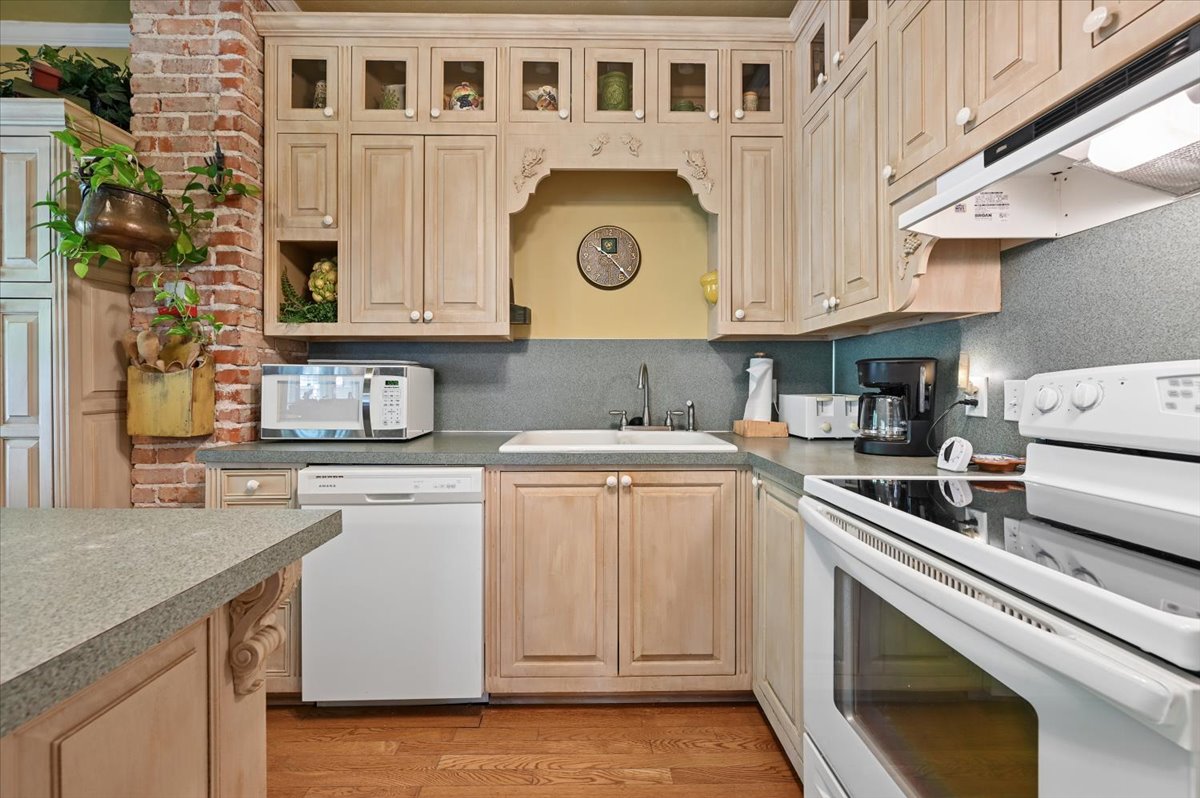 2115 E 17th Place Tulsa OK 74104