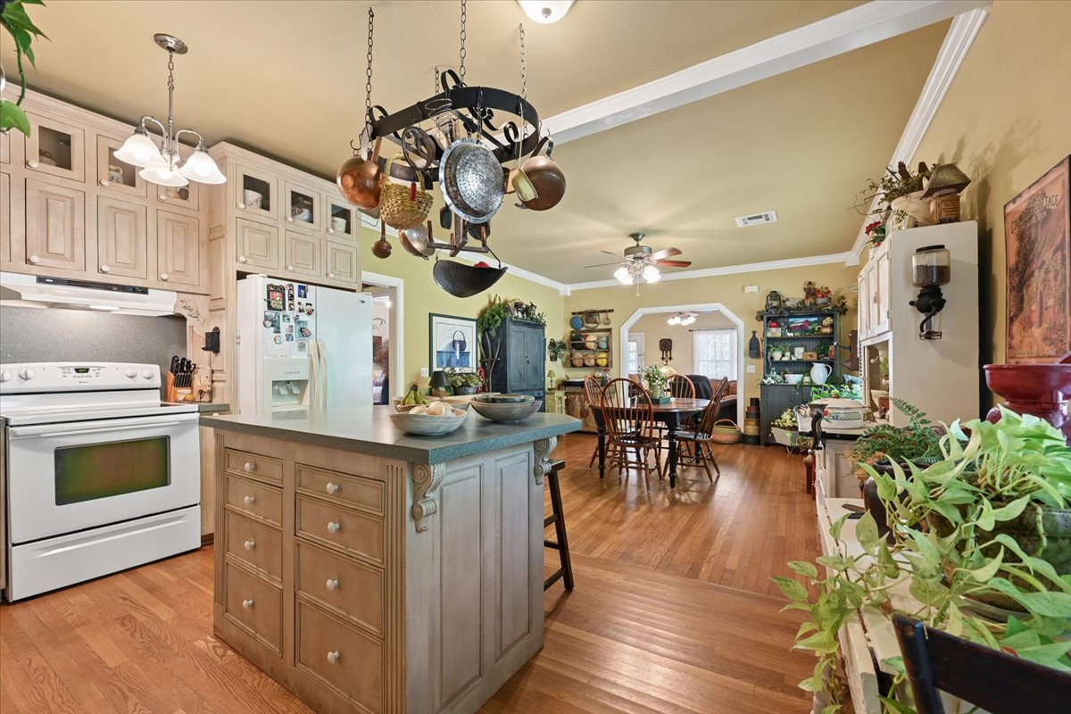2115 E 17th Place Tulsa OK 74104