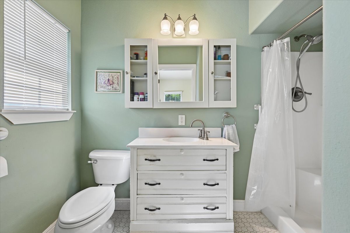 2115 E 17th Place Tulsa OK 74104