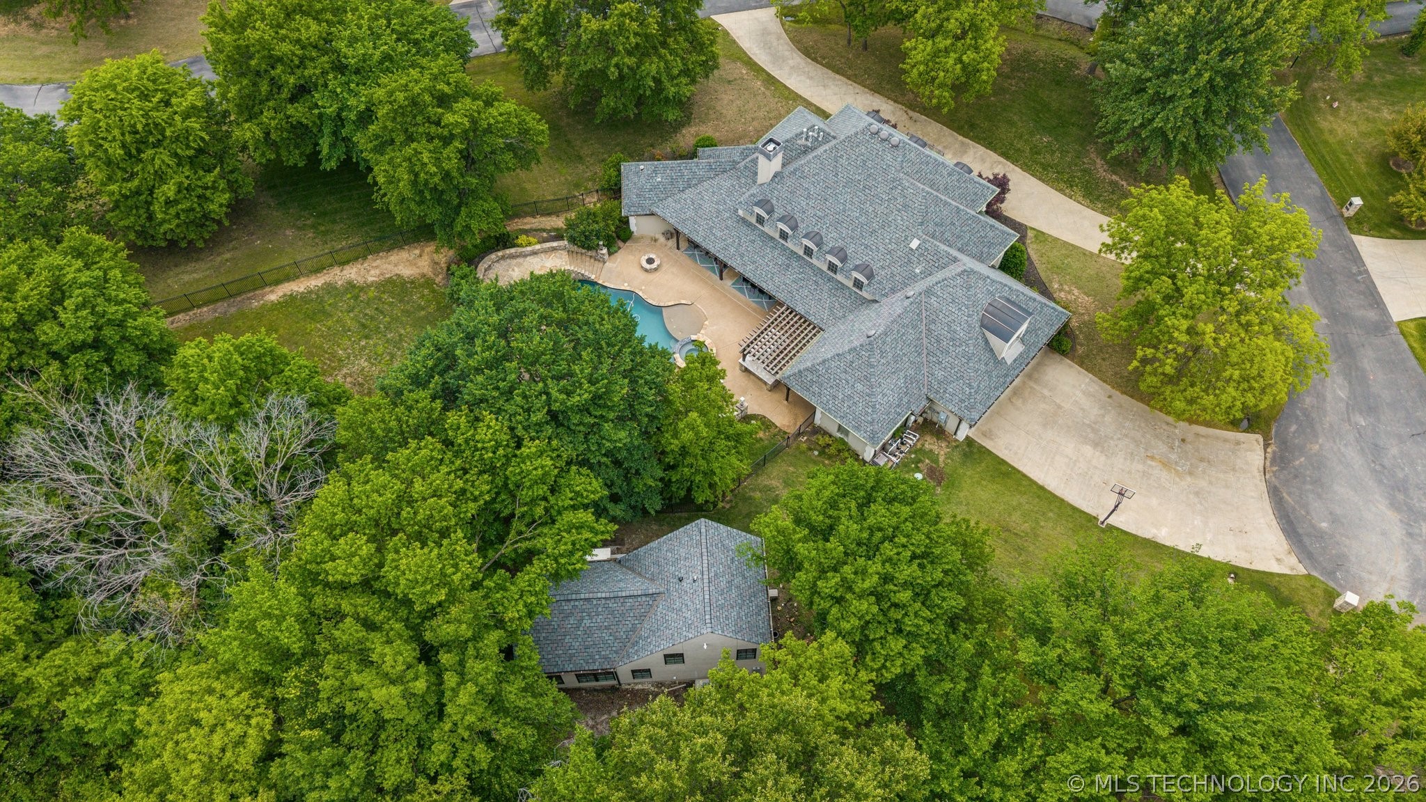 6960 Foxbriar Drive Tulsa OK 74132