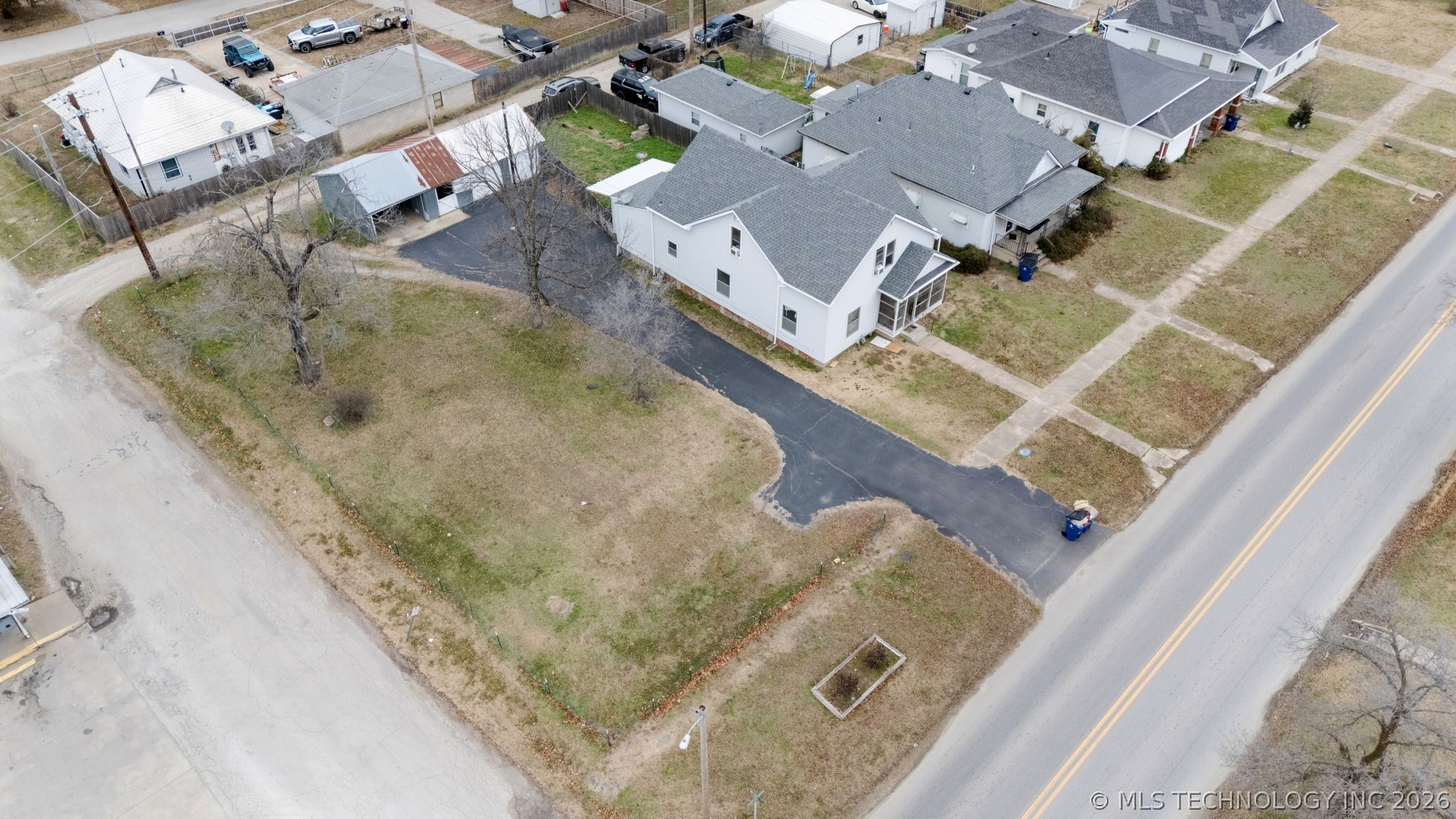 422 W Davis Drive Nowata OK 74048