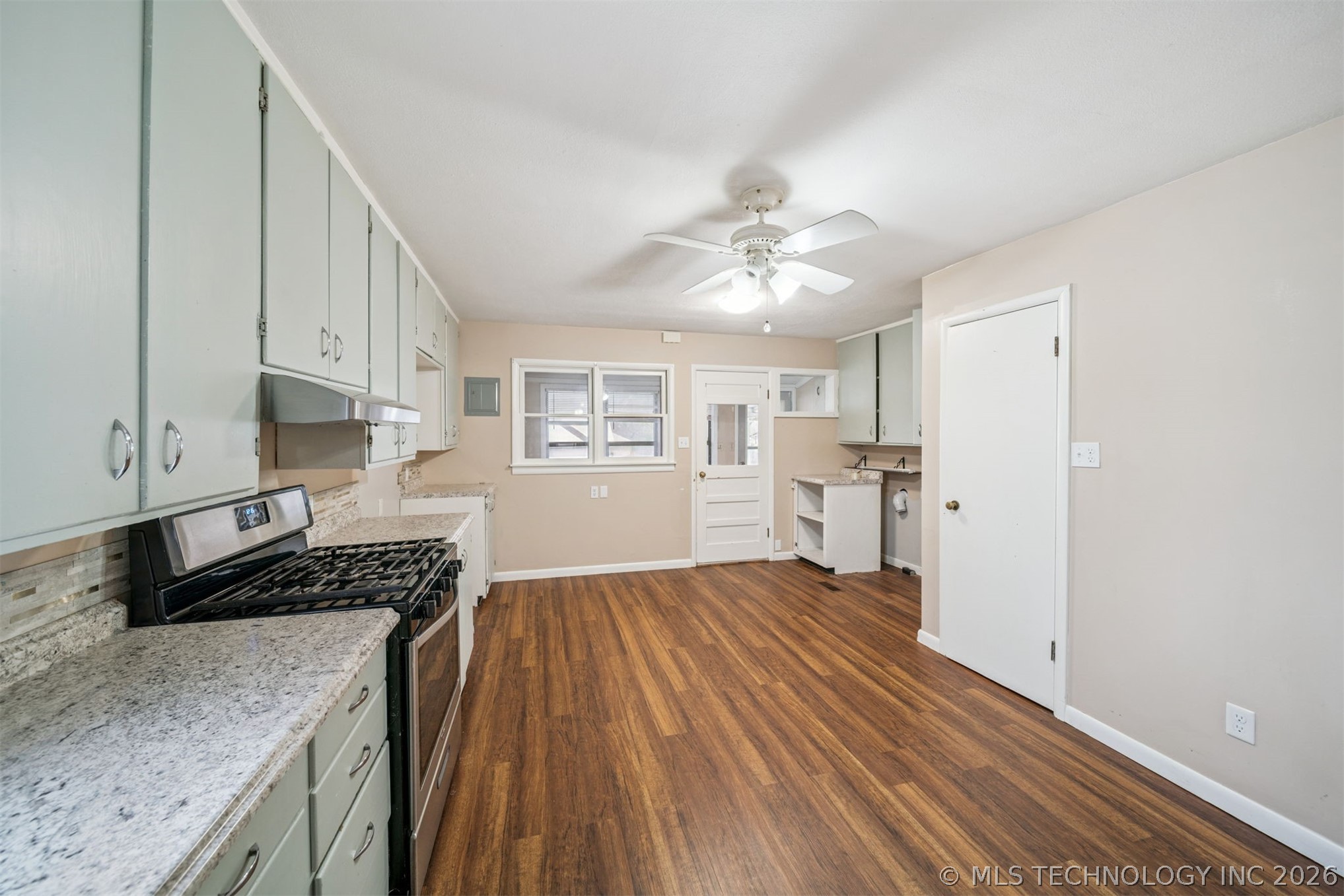 422 W Davis Drive Nowata OK 74048