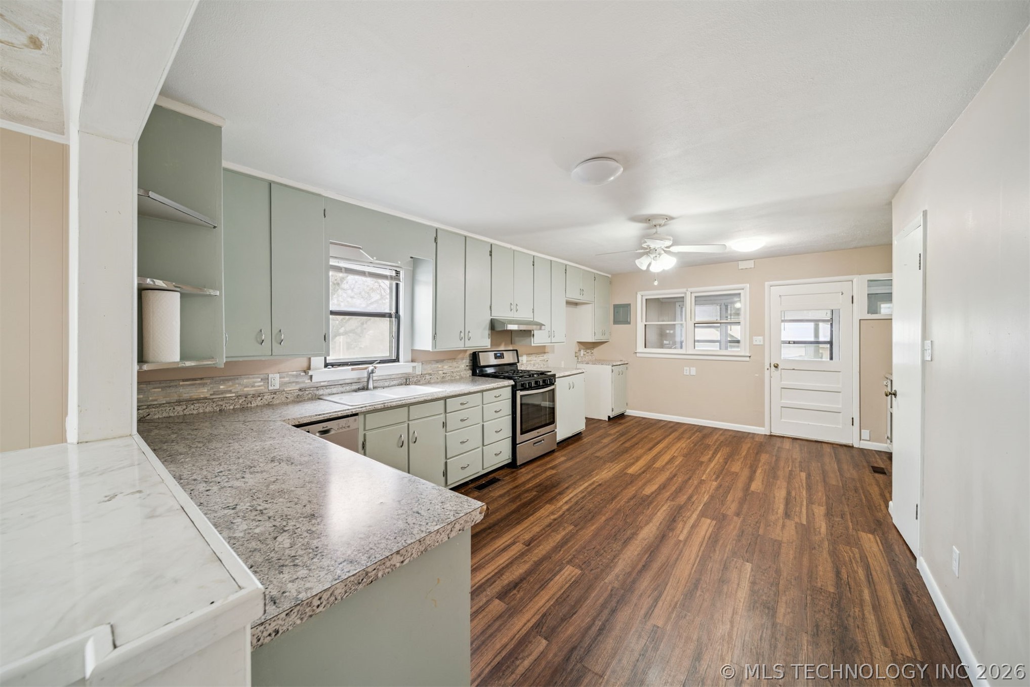 422 W Davis Drive Nowata OK 74048