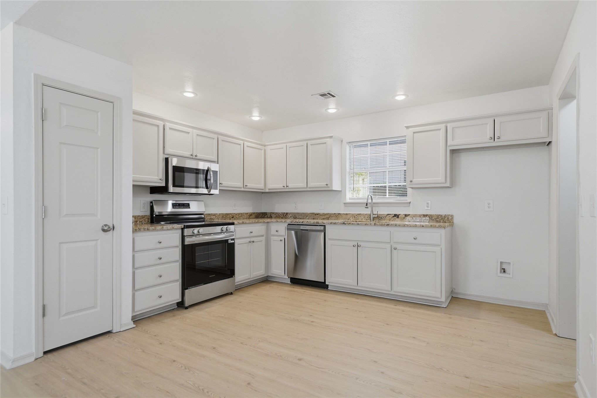 5715 Vancouver Place Tulsa OK 74107