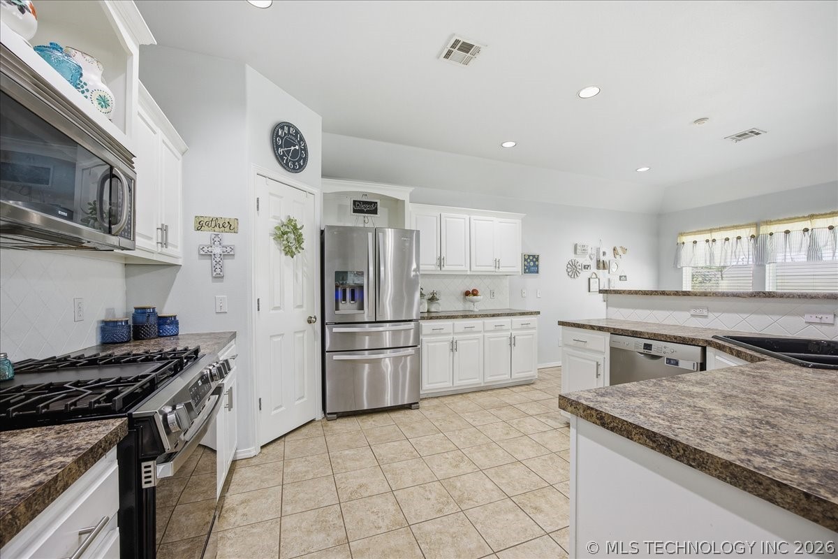 4930 S 202nd East Avenue Broken Arrow OK 74014