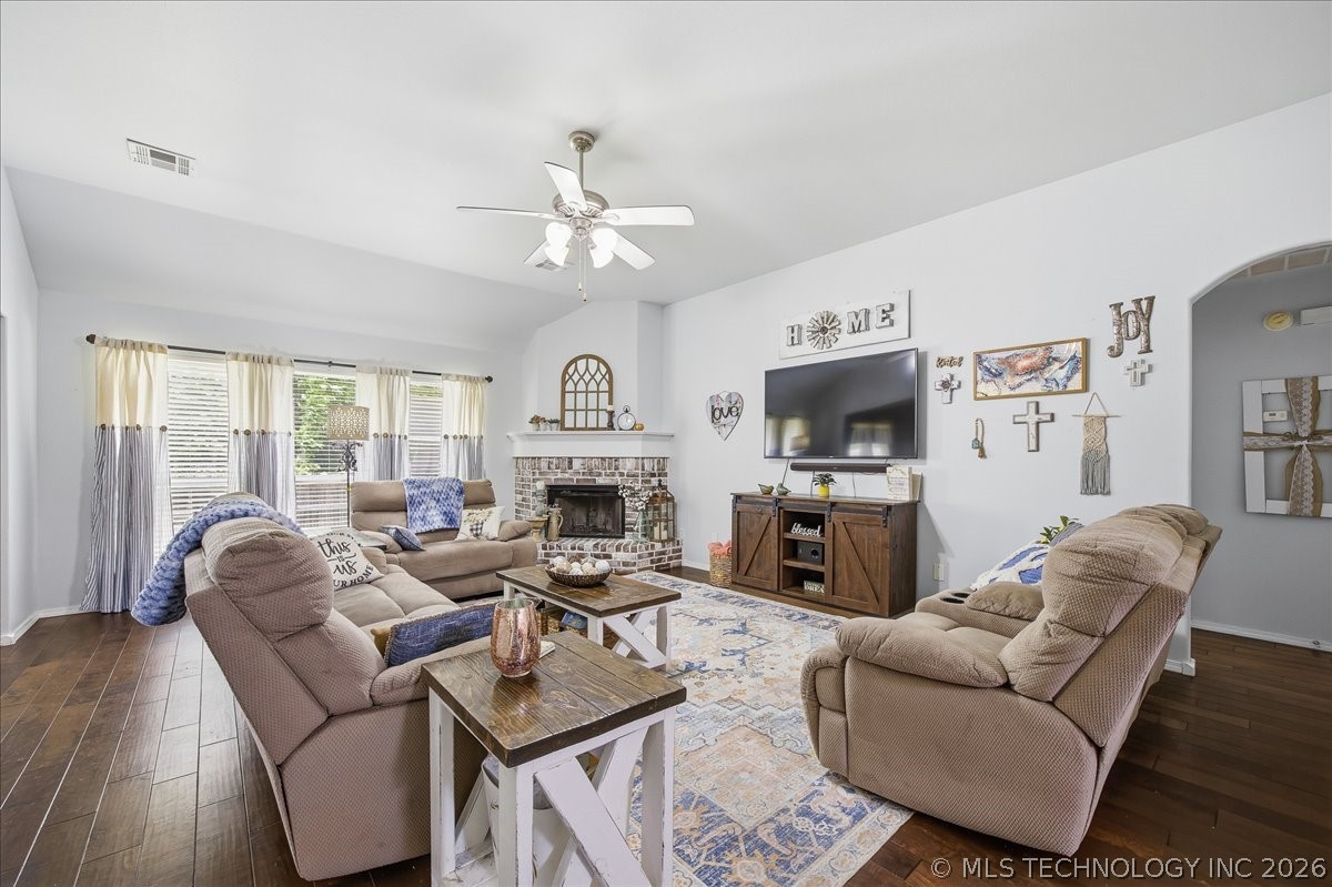 4930 S 202nd East Avenue Broken Arrow OK 74014