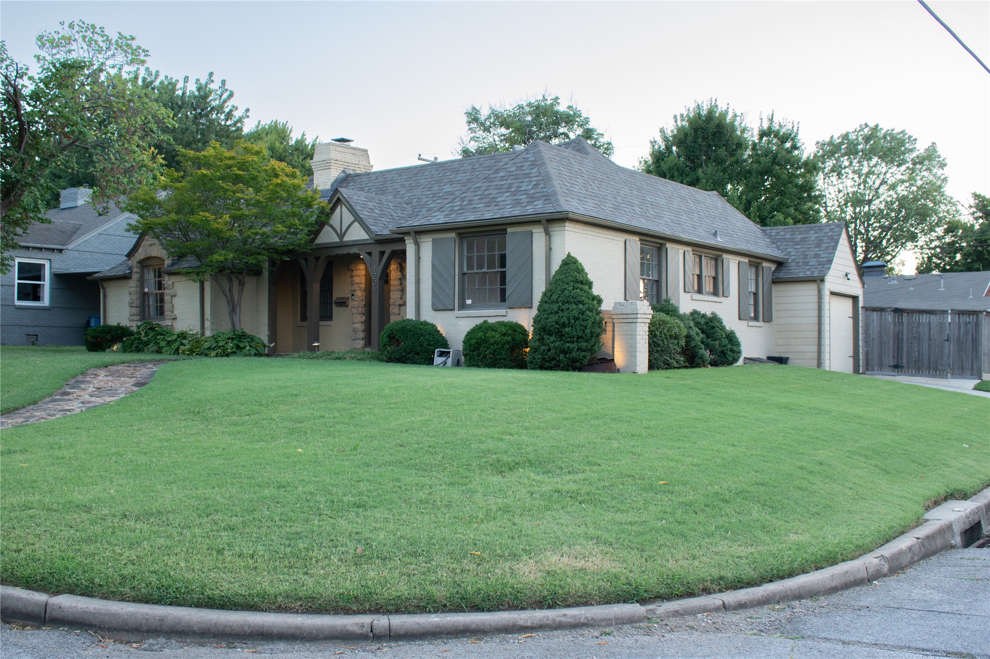 1204 S Evanston Avenue S Tulsa OK 74104