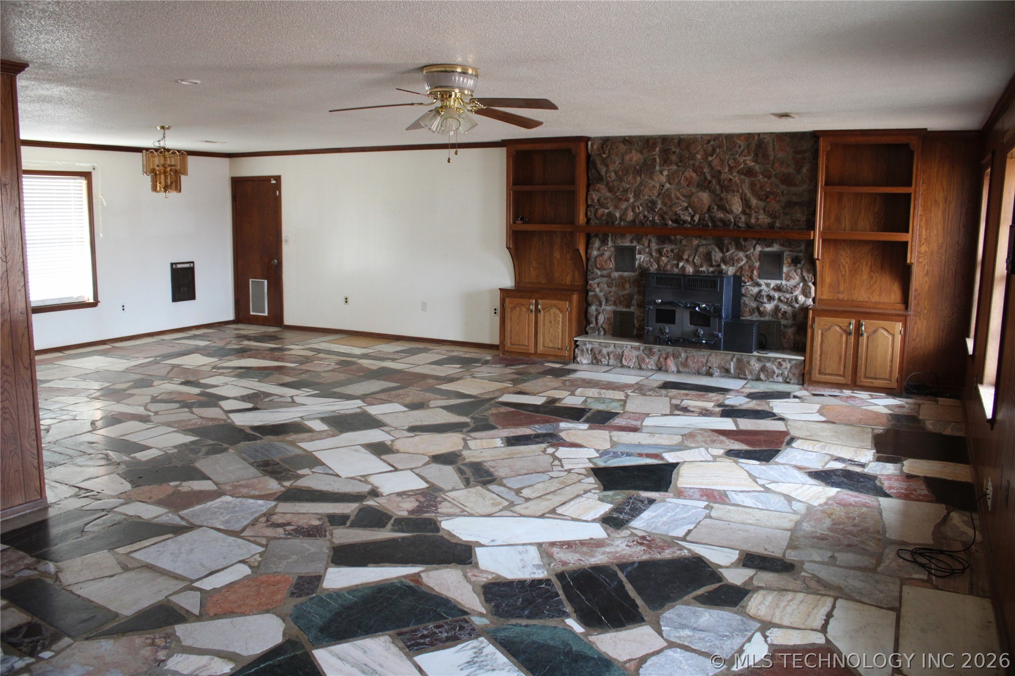 8101 S 700 Road Wyandotte OK 74370