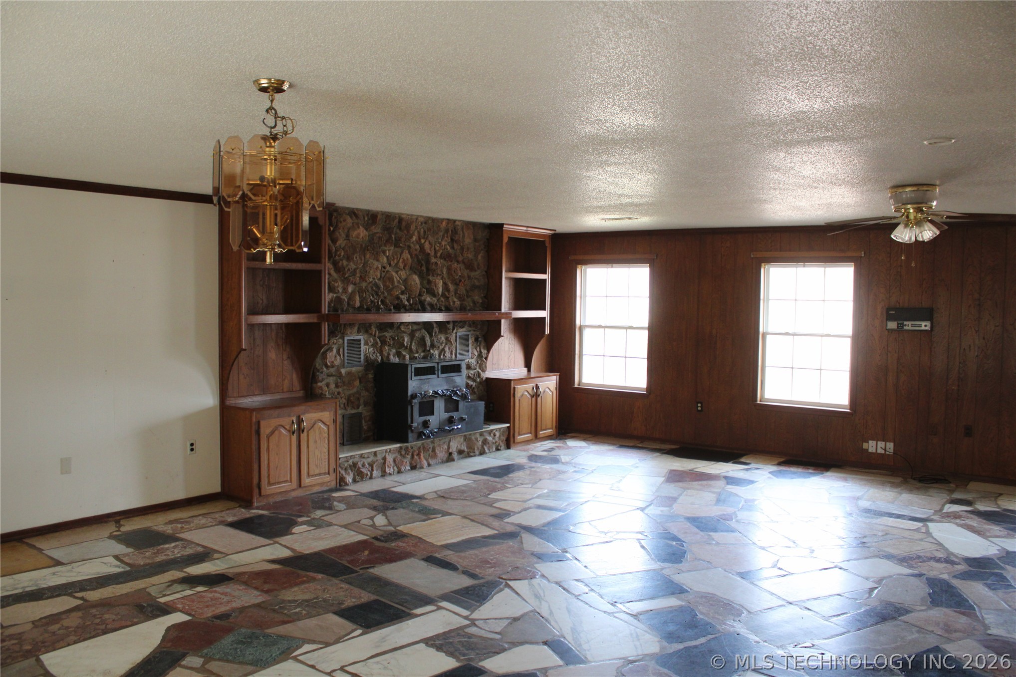 8101 S 700 Road Wyandotte OK 74370