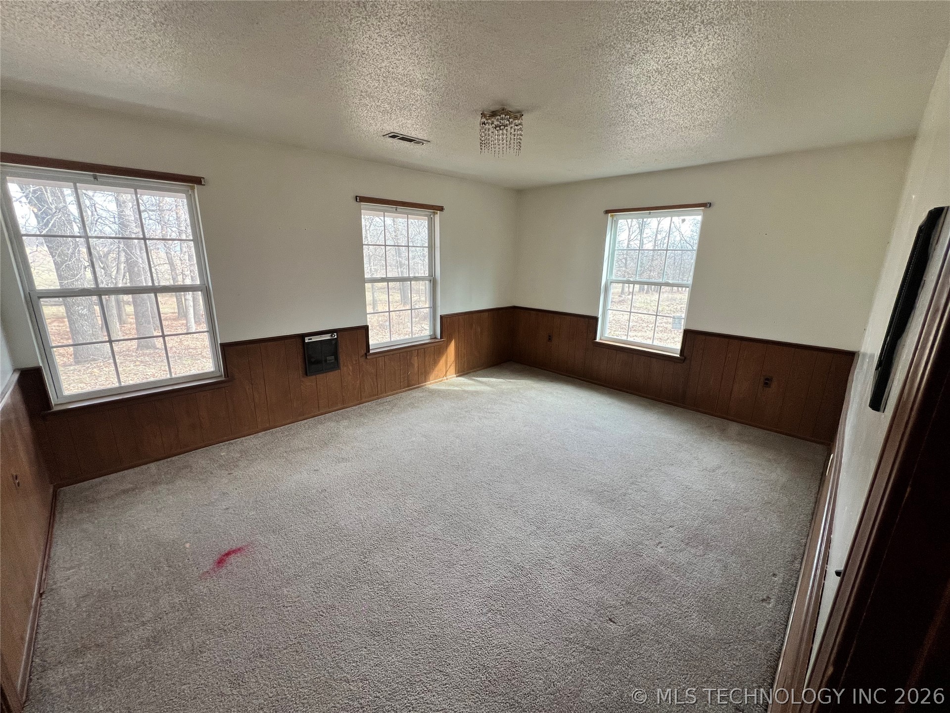 8101 S 700 Road Wyandotte OK 74370