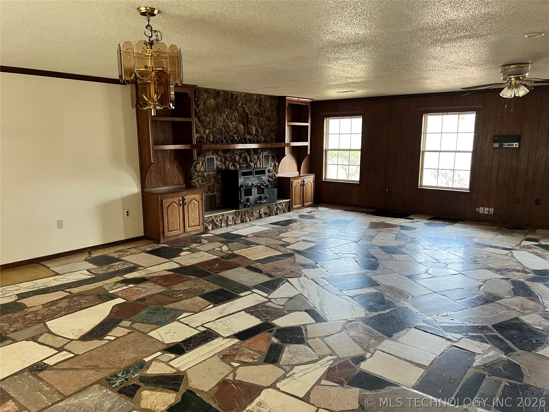 8101 S 700 Road Wyandotte OK 74370