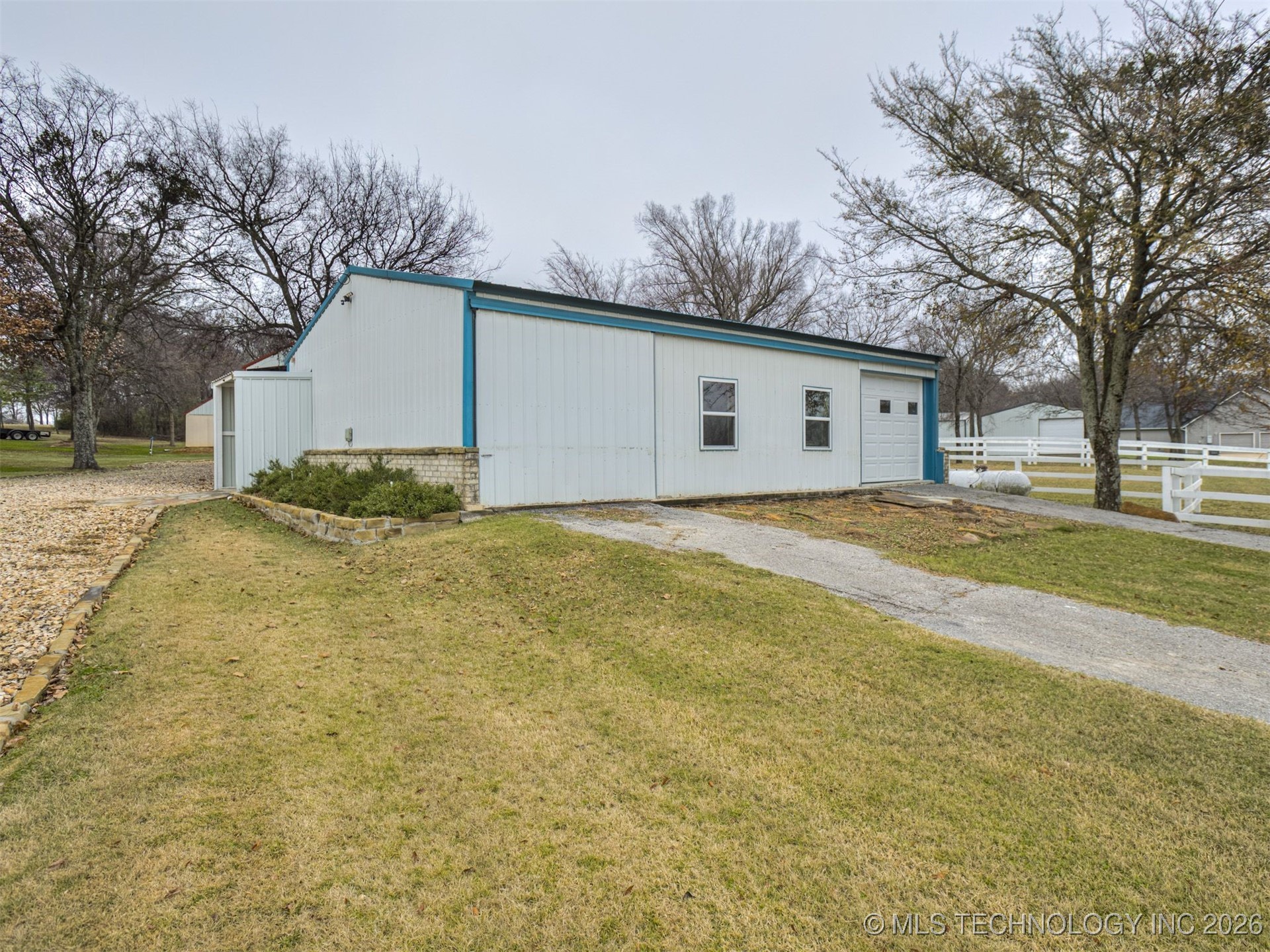 32825 E 740 Road Wagoner OK 74467