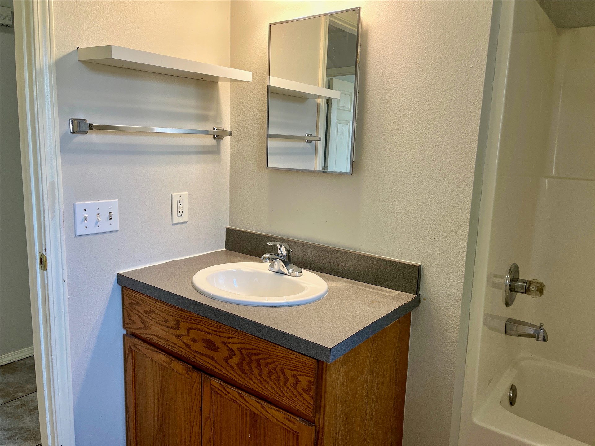6317 E Reading Street Tulsa OK 74115