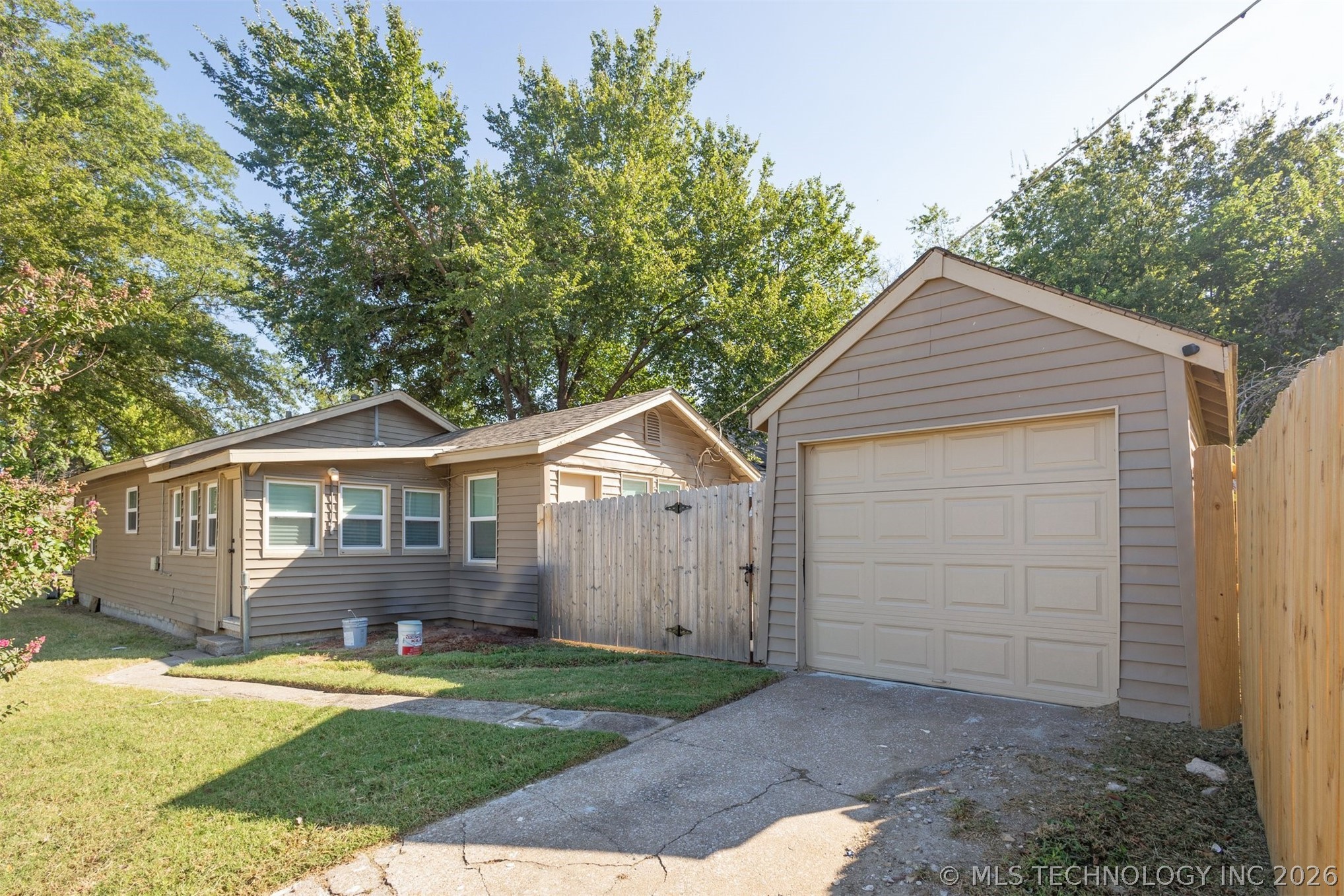 4702 E 4th Place Tulsa OK 74112