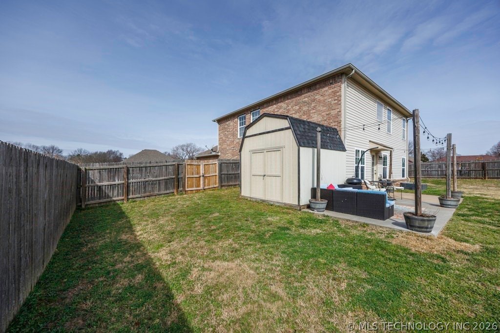 1904 Barnett Place Bartlesville OK 74006