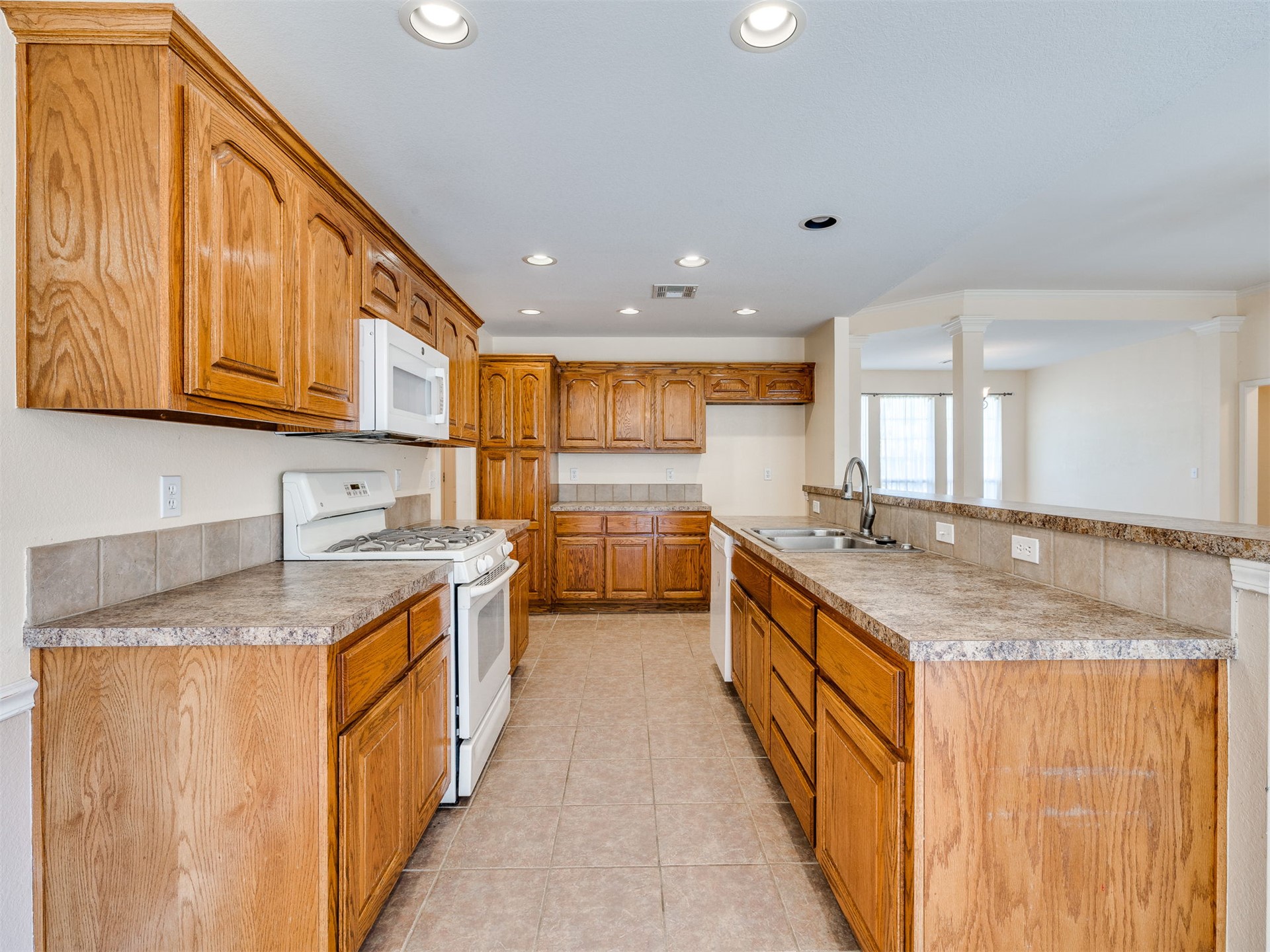 21648 E 40th Street S Broken Arrow OK 74014