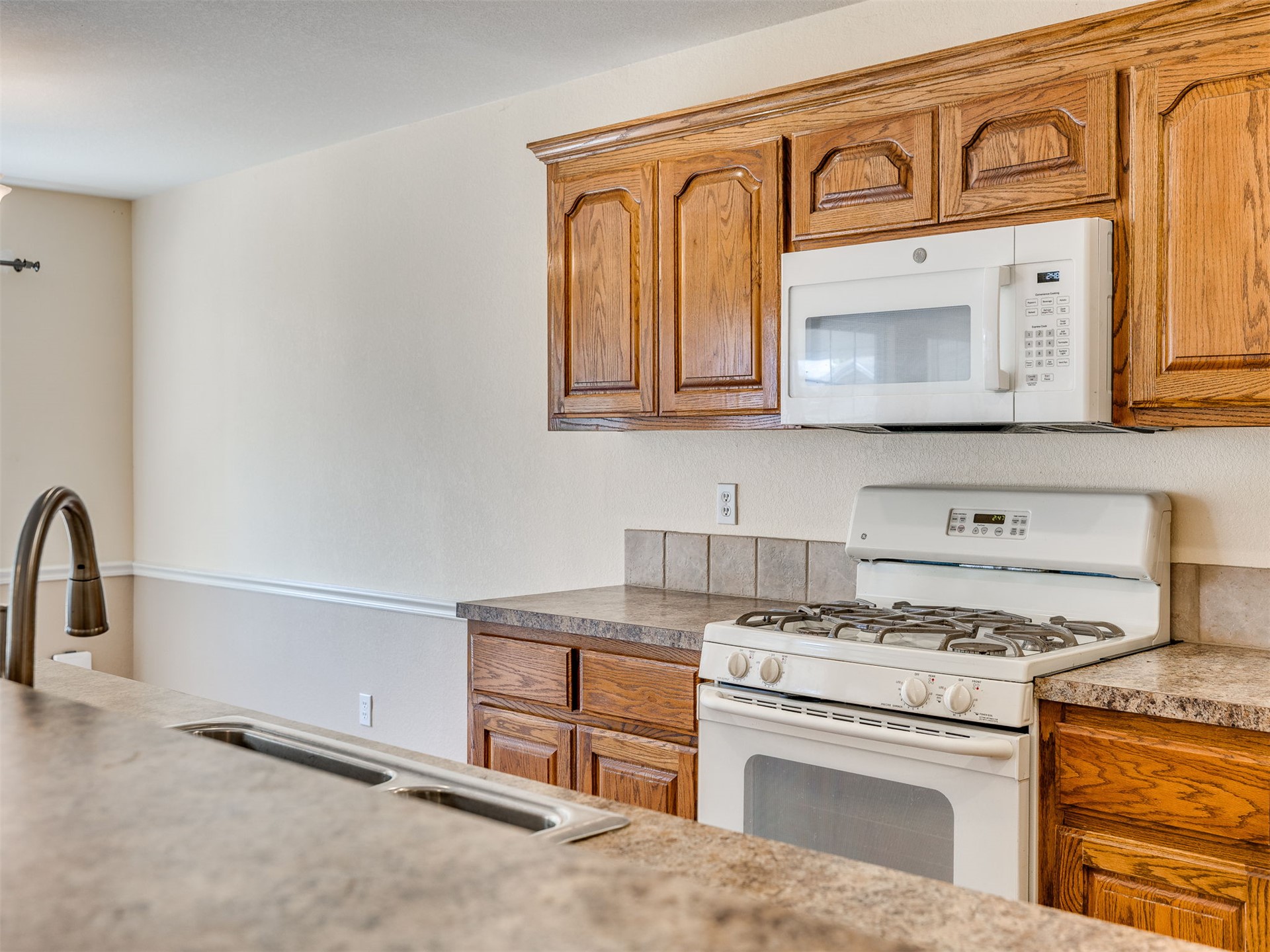 21648 E 40th Street S Broken Arrow OK 74014