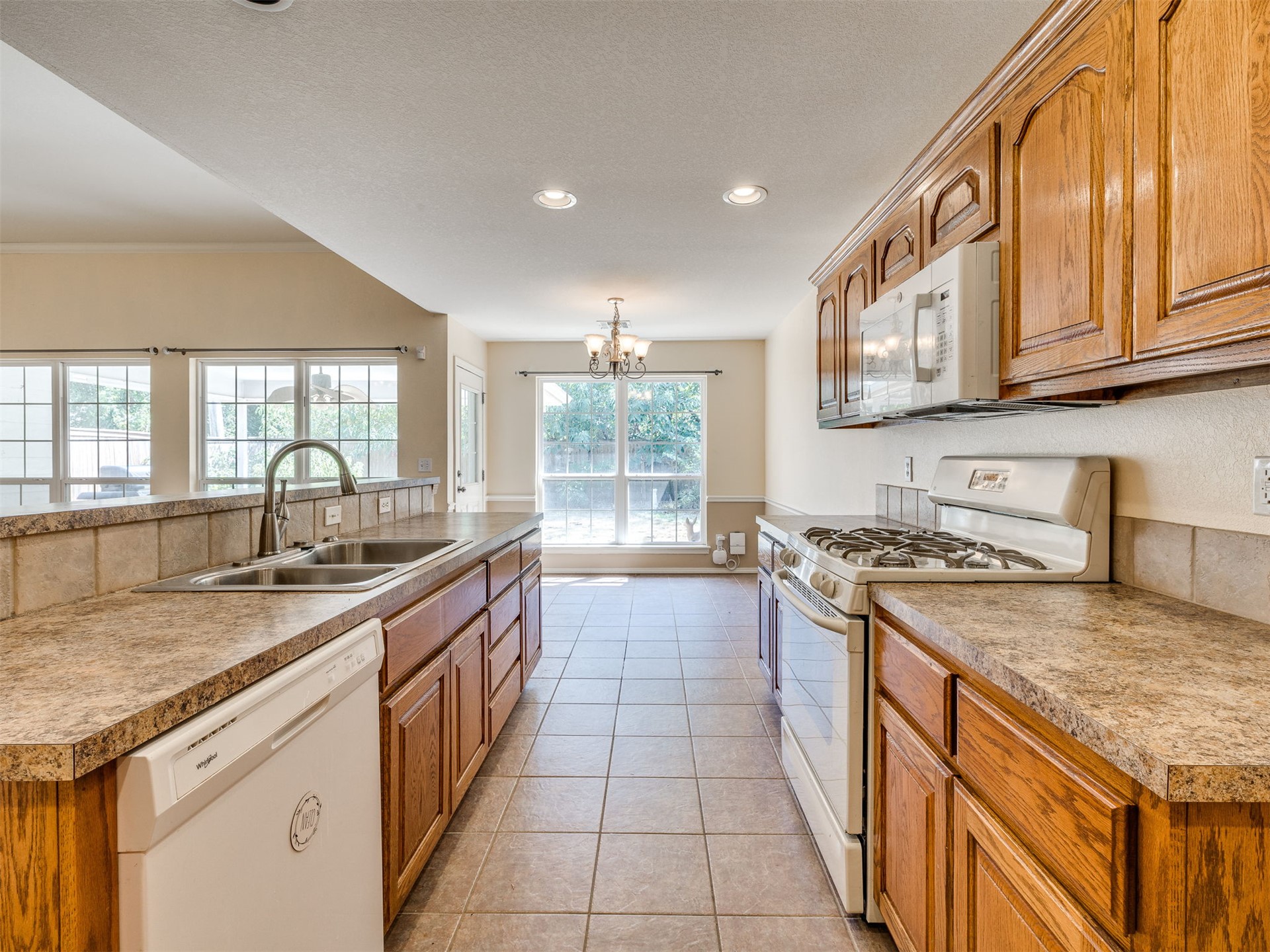 21648 E 40th Street S Broken Arrow OK 74014