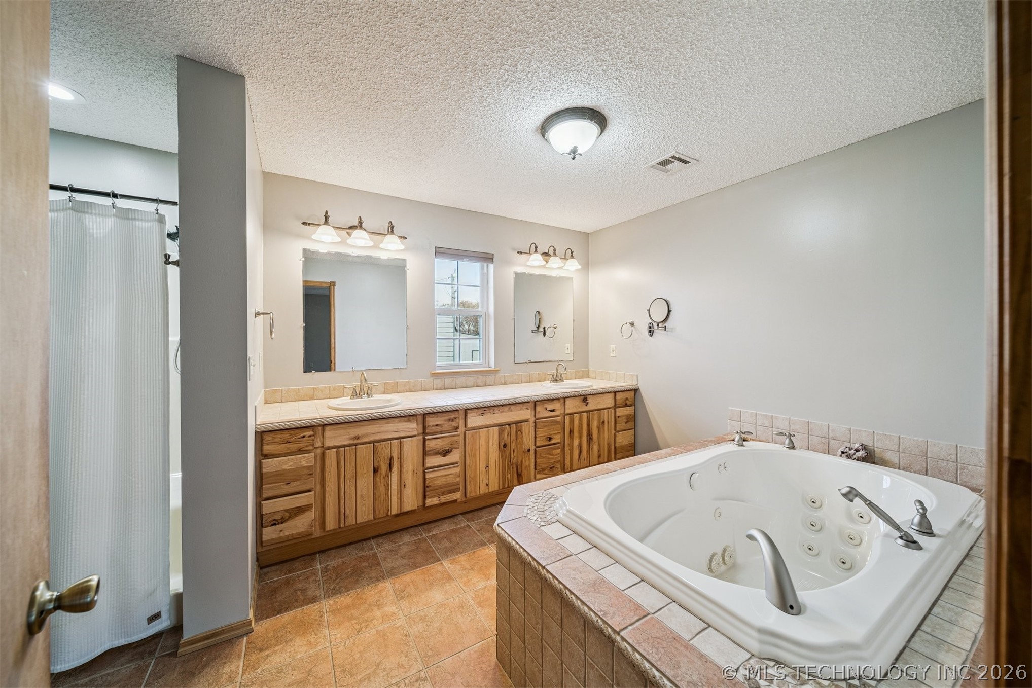 2 W Walnut Street Salina OK 74365