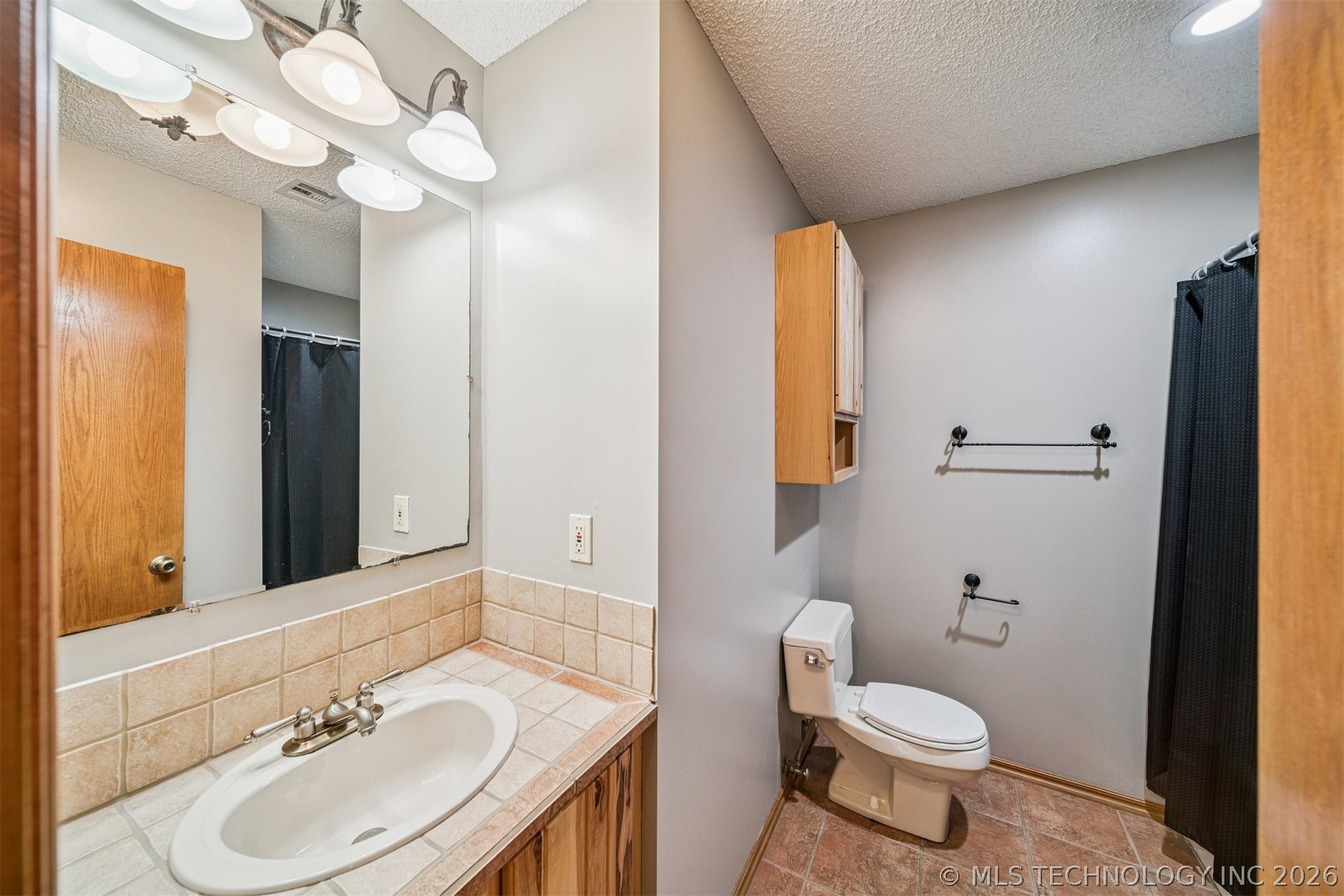 2 W Walnut Street Salina OK 74365