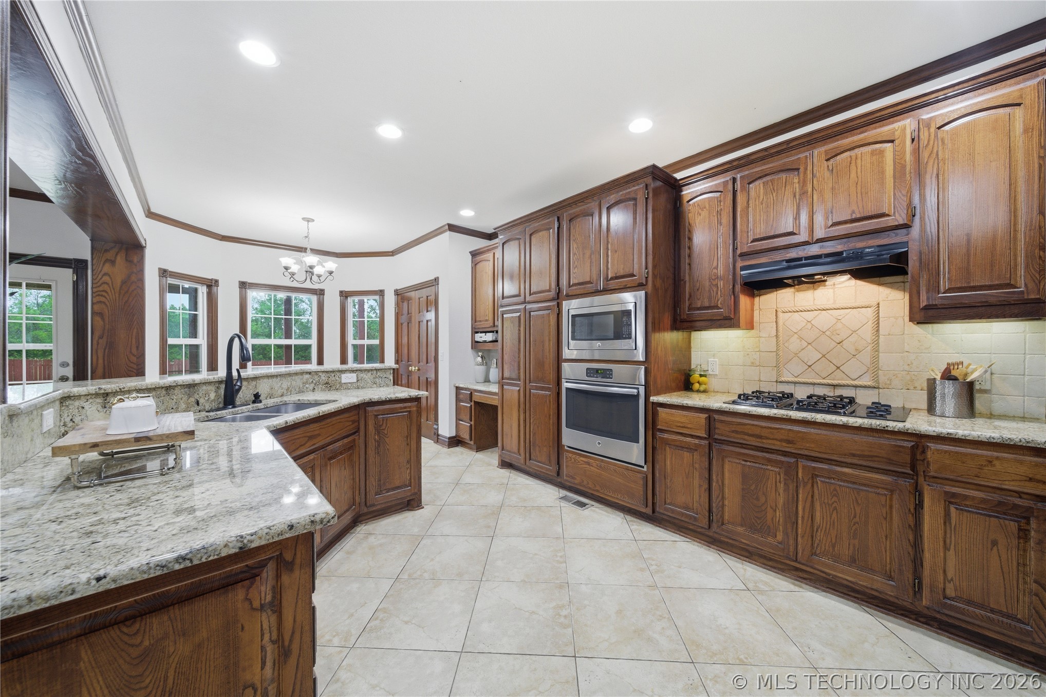 6511 E 83rd Place Tulsa OK 74133