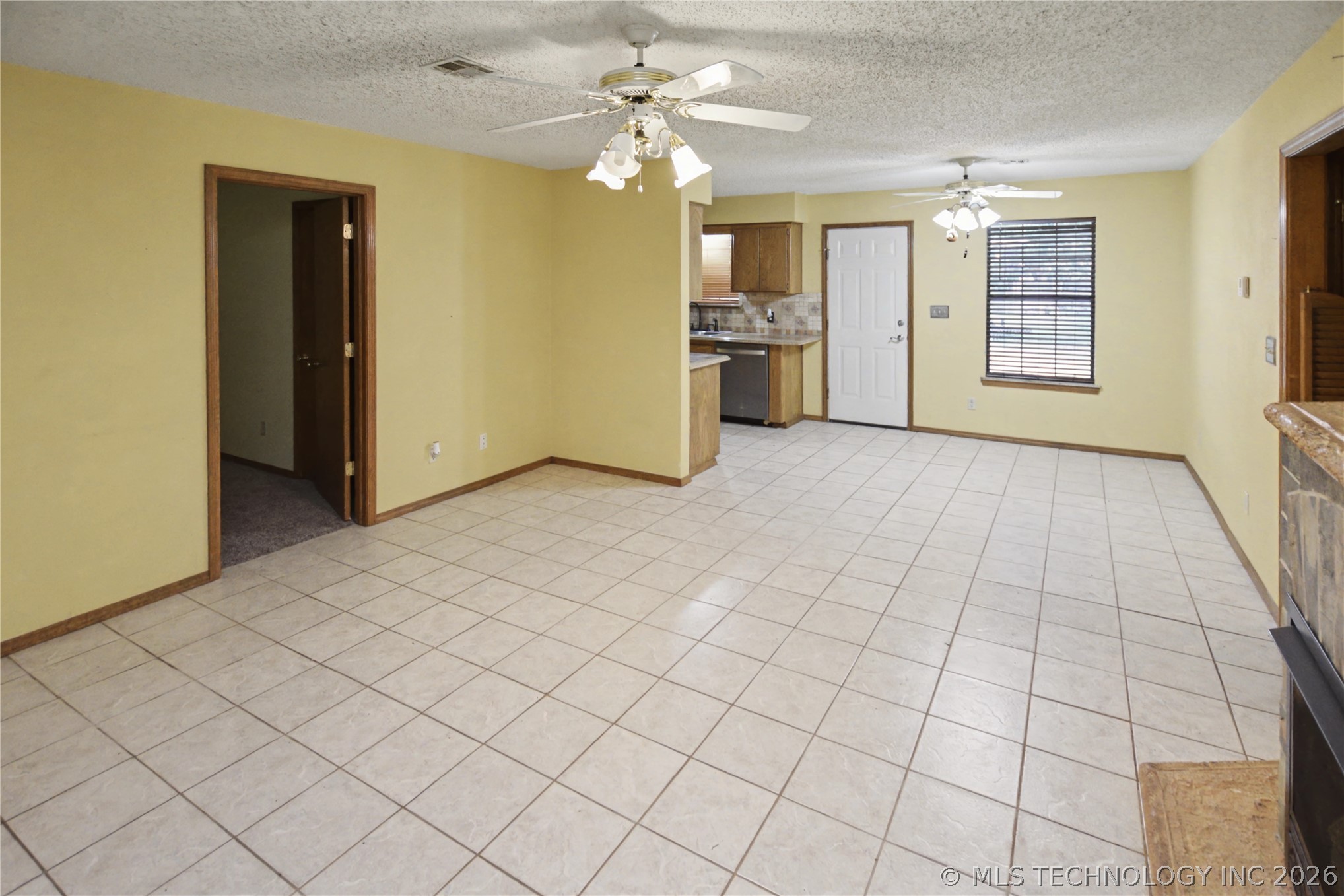 1208 SW 14th Court Wagoner OK 74467
