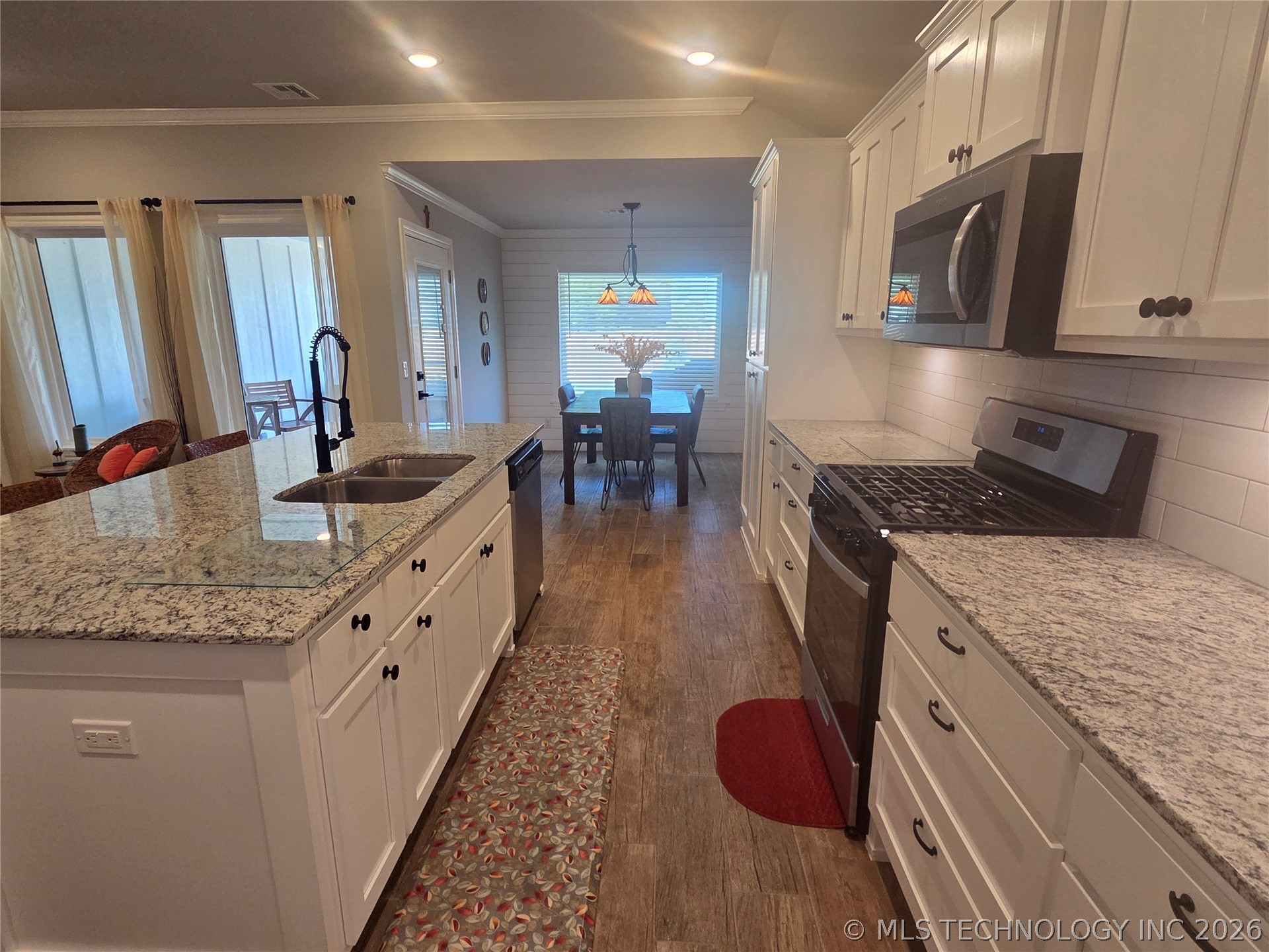 404 W Muskogee Avenue Chouteau OK 74337