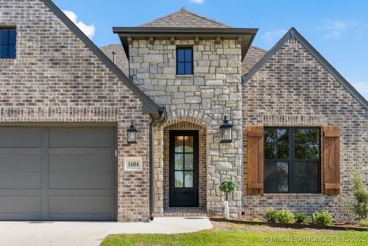 1604 Pinecrest Drive Claremore OK 74017