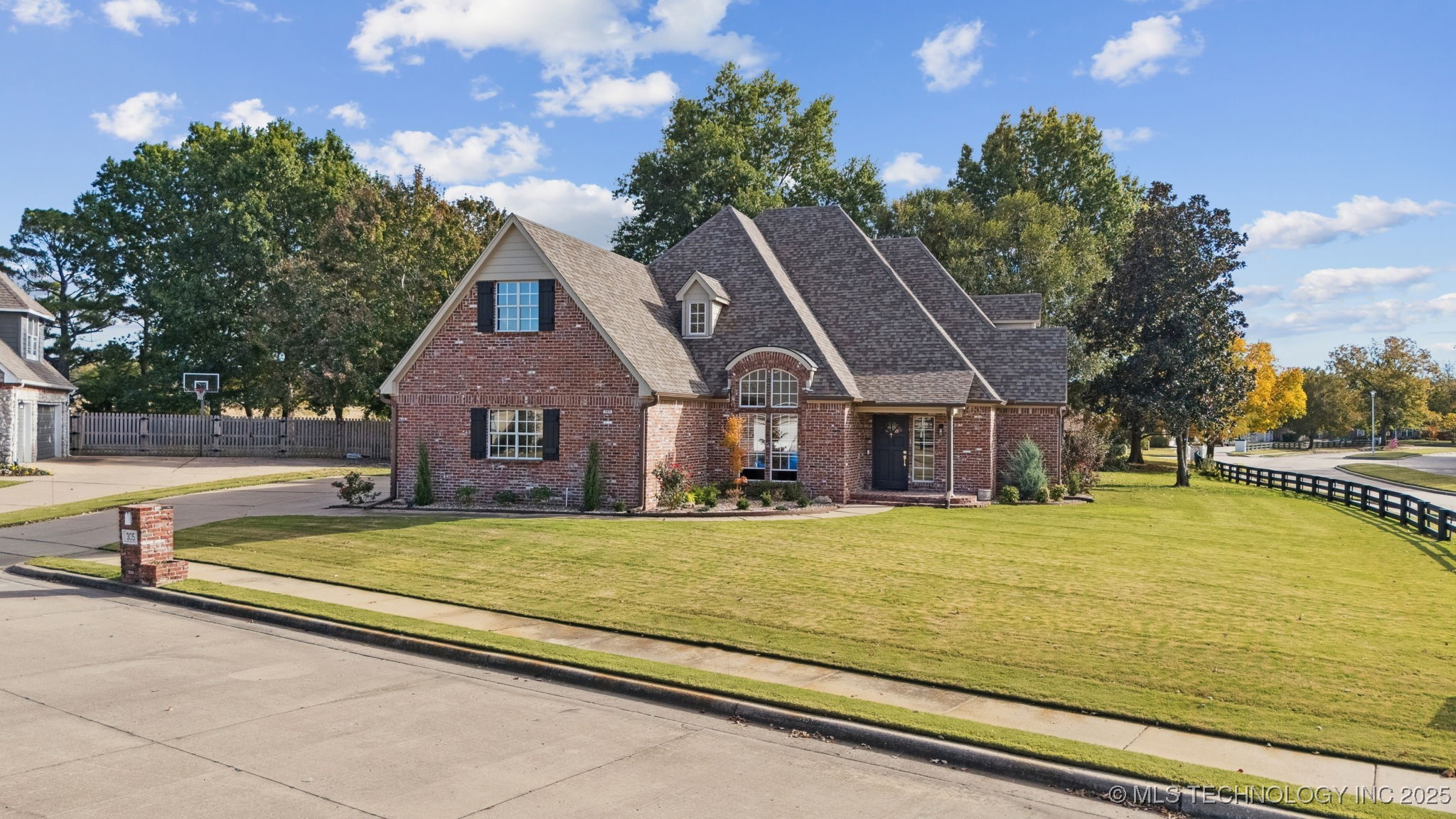 305 N Forest Ridge Boulevard Broken Arrow OK 74014